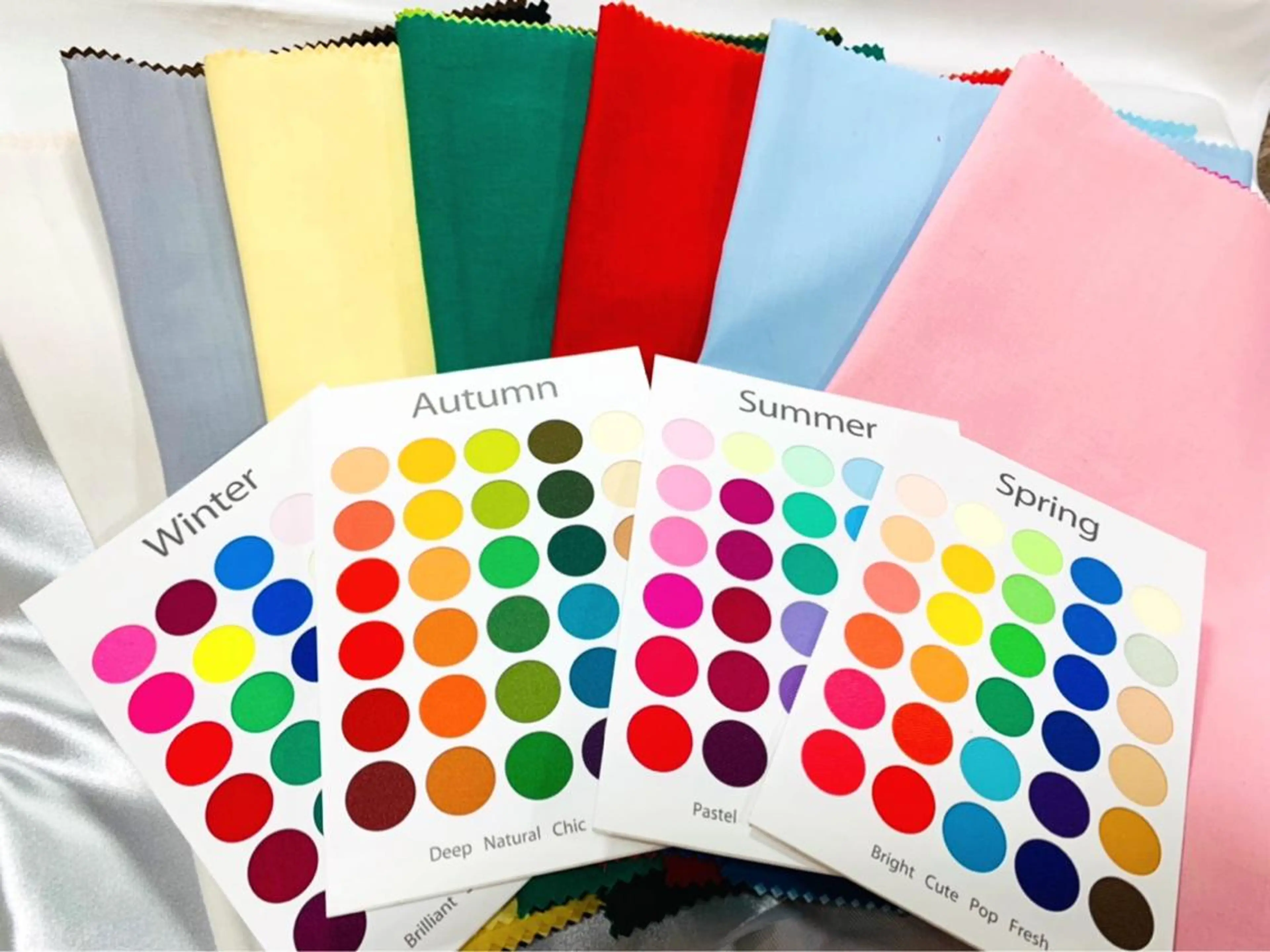 10時～16時限定！4シーズンズパーソナルカラー診断！プロのヘアメイクによるメイクアップ付きコース☆の写真