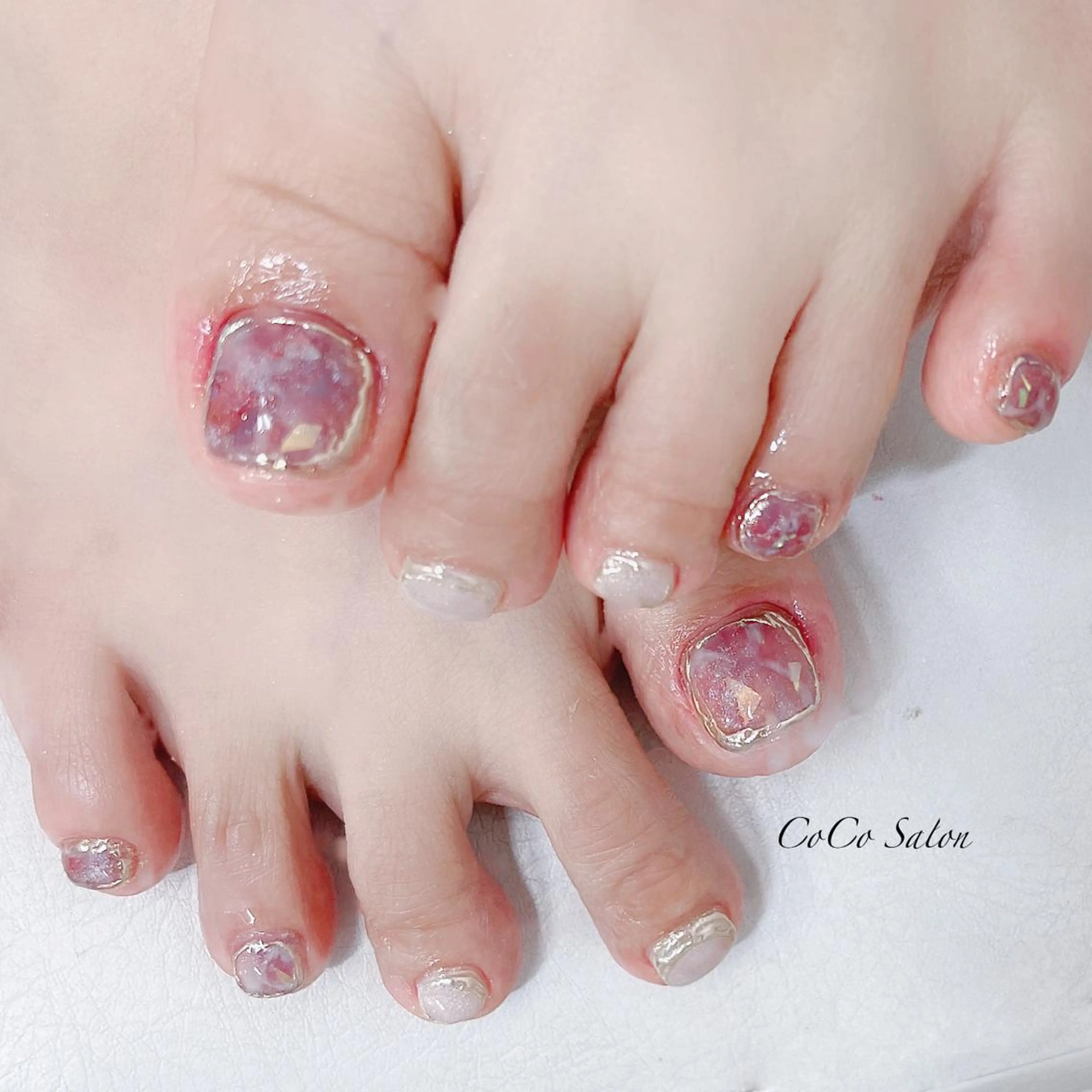 ネイル ボルドー 成人式 長さ出し フットネイル フレンチネイル フットネイル CoCoSalon ネイル/まつ毛予約のネイルデザイン