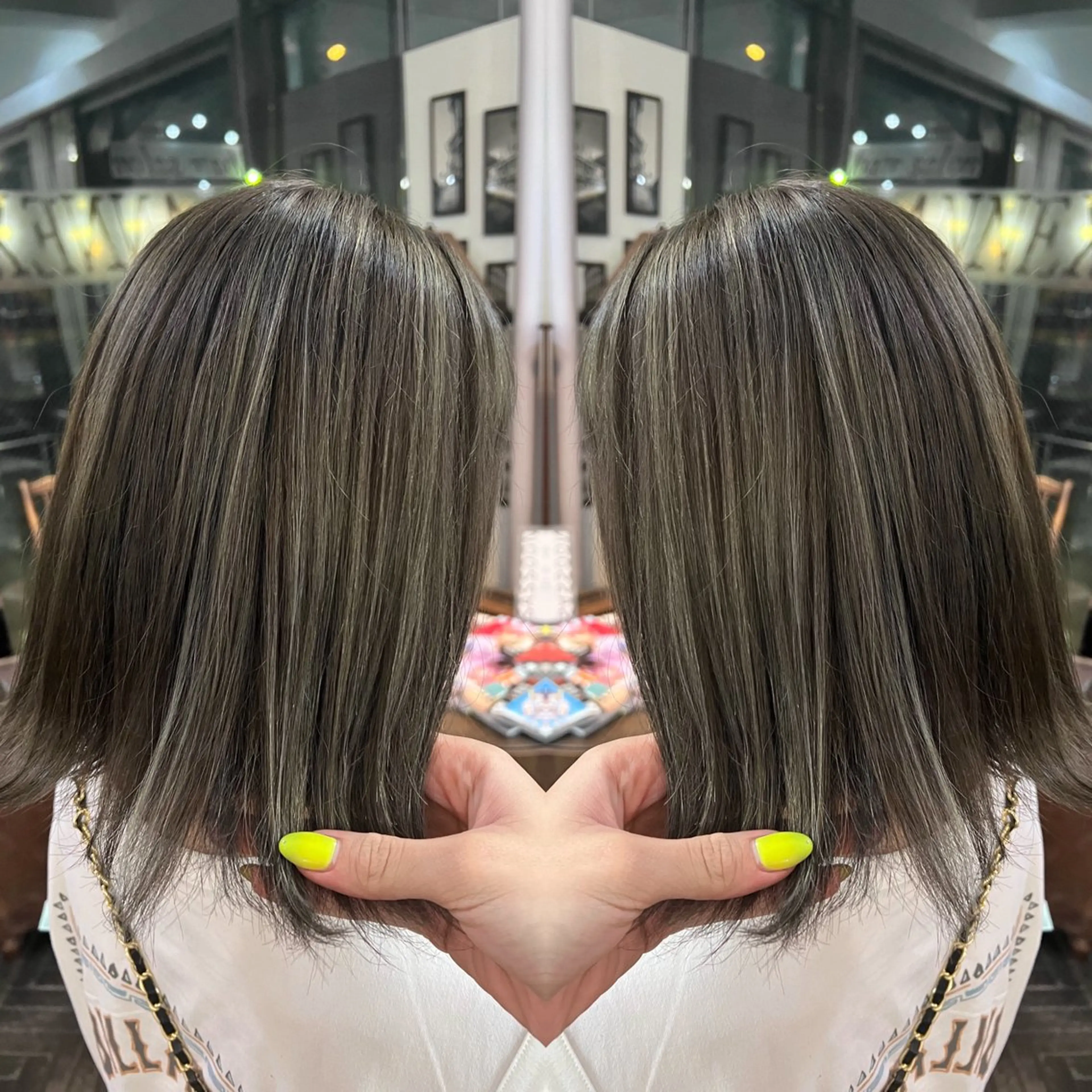 ミディアム カラー レイヤー/ボブ/ ミニボブ/AOIのヘアスタイル