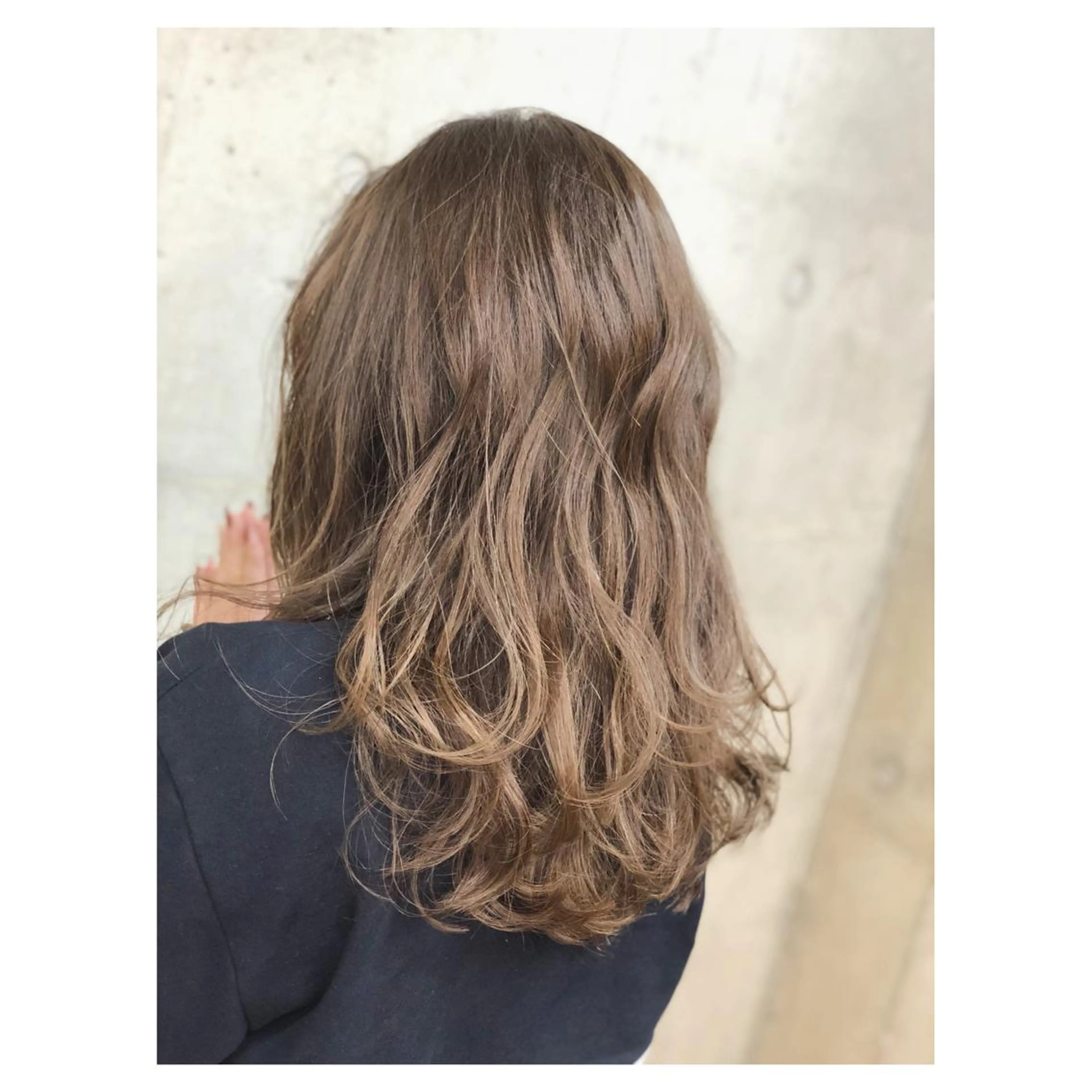 セミロング カラー ベージュカラー ハイライトカラー ハイライト センスをお届けします 大谷将生INFPのヘアスタイル