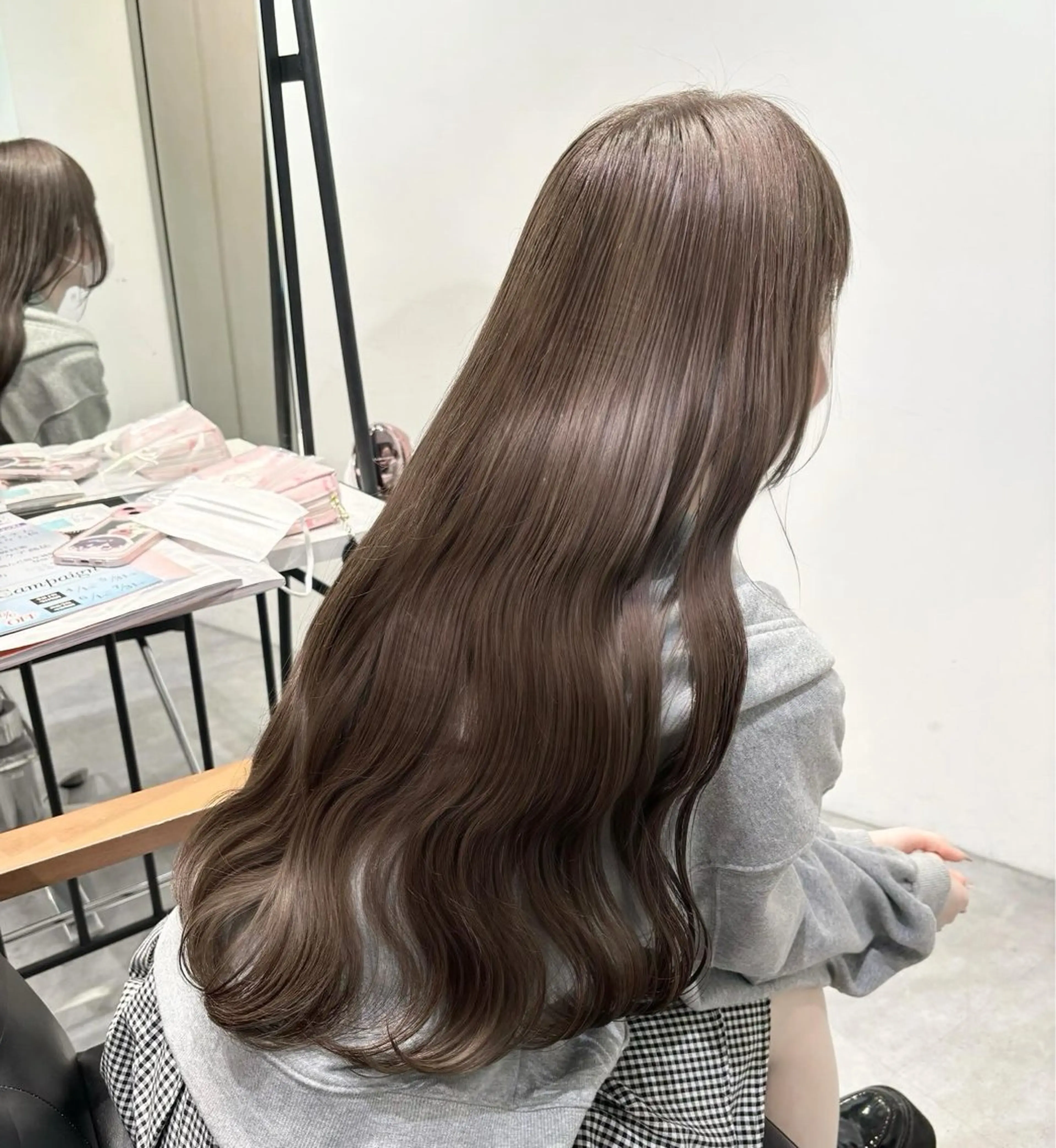 ロング カラー ベージュカラー ブリーチ ダブルカラー ブリーチなしカラー オリーブベージュ ‎Lby home 🪽mikuのヘアスタイル