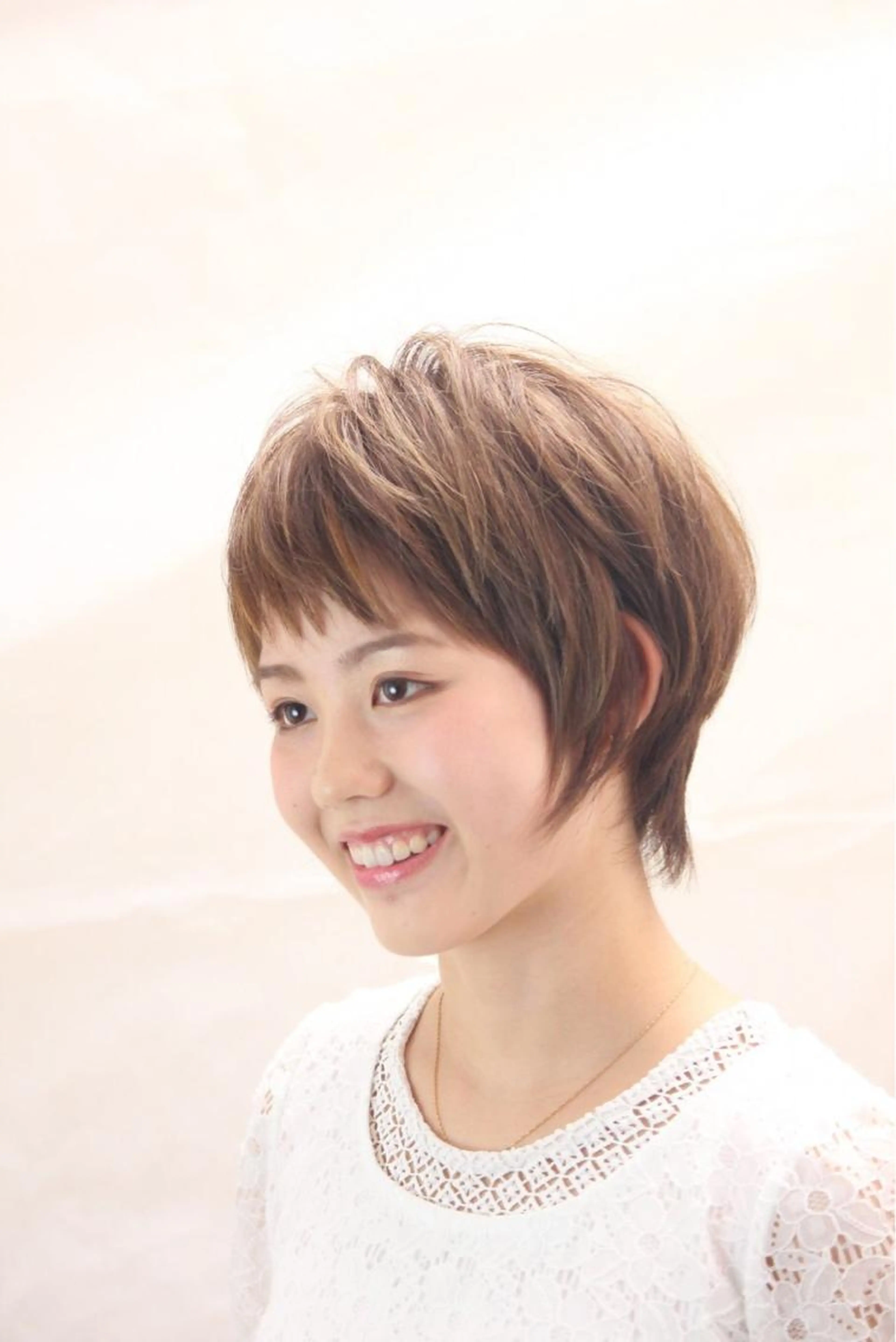 【3月22日19時00分​〜​限定】カットモデル募集‼️※ショートorショートボブの方※2㌢以上カットOKな方※大学生以上の写真