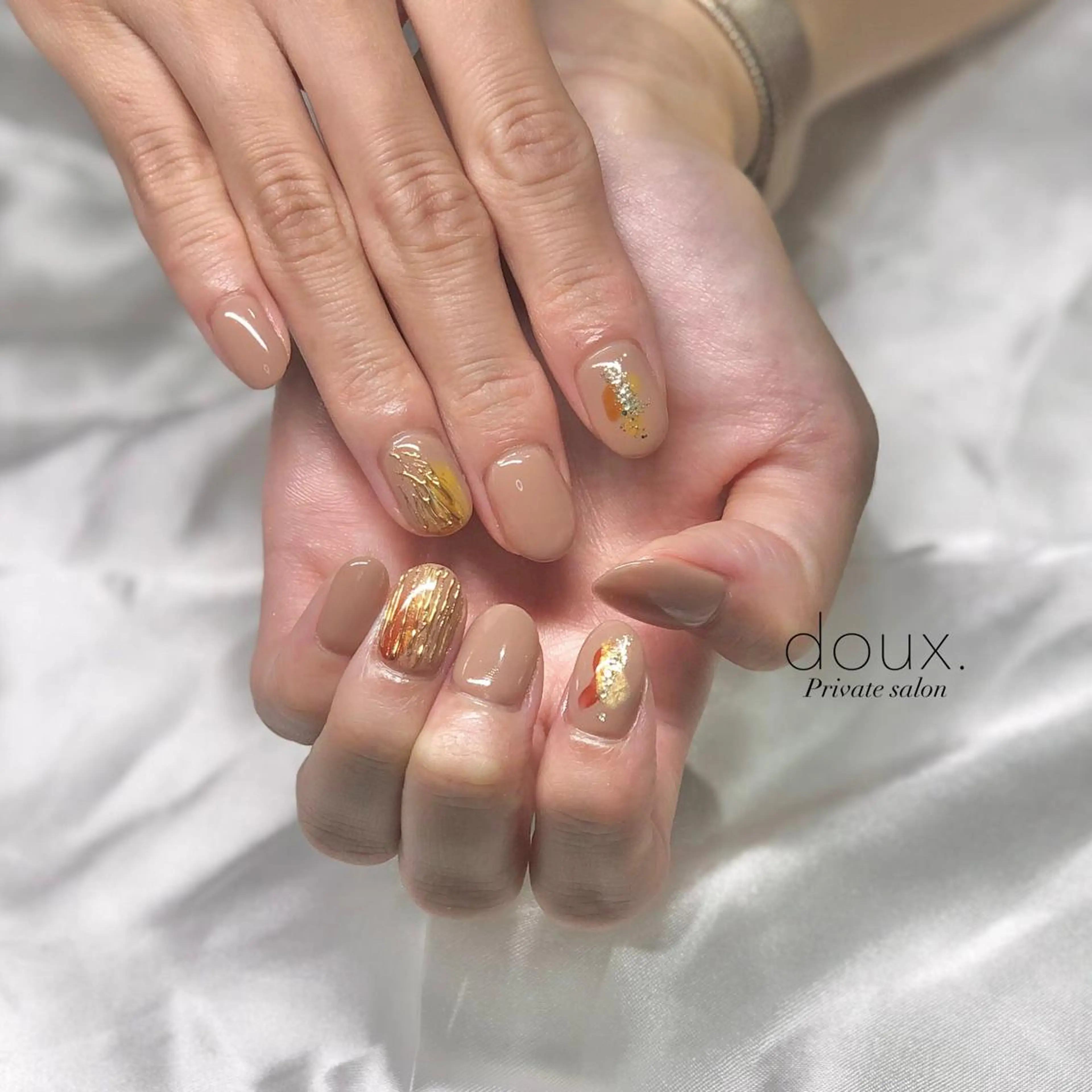 ネイル アートネイル ミラーネイル doux. nailのネイルデザイン