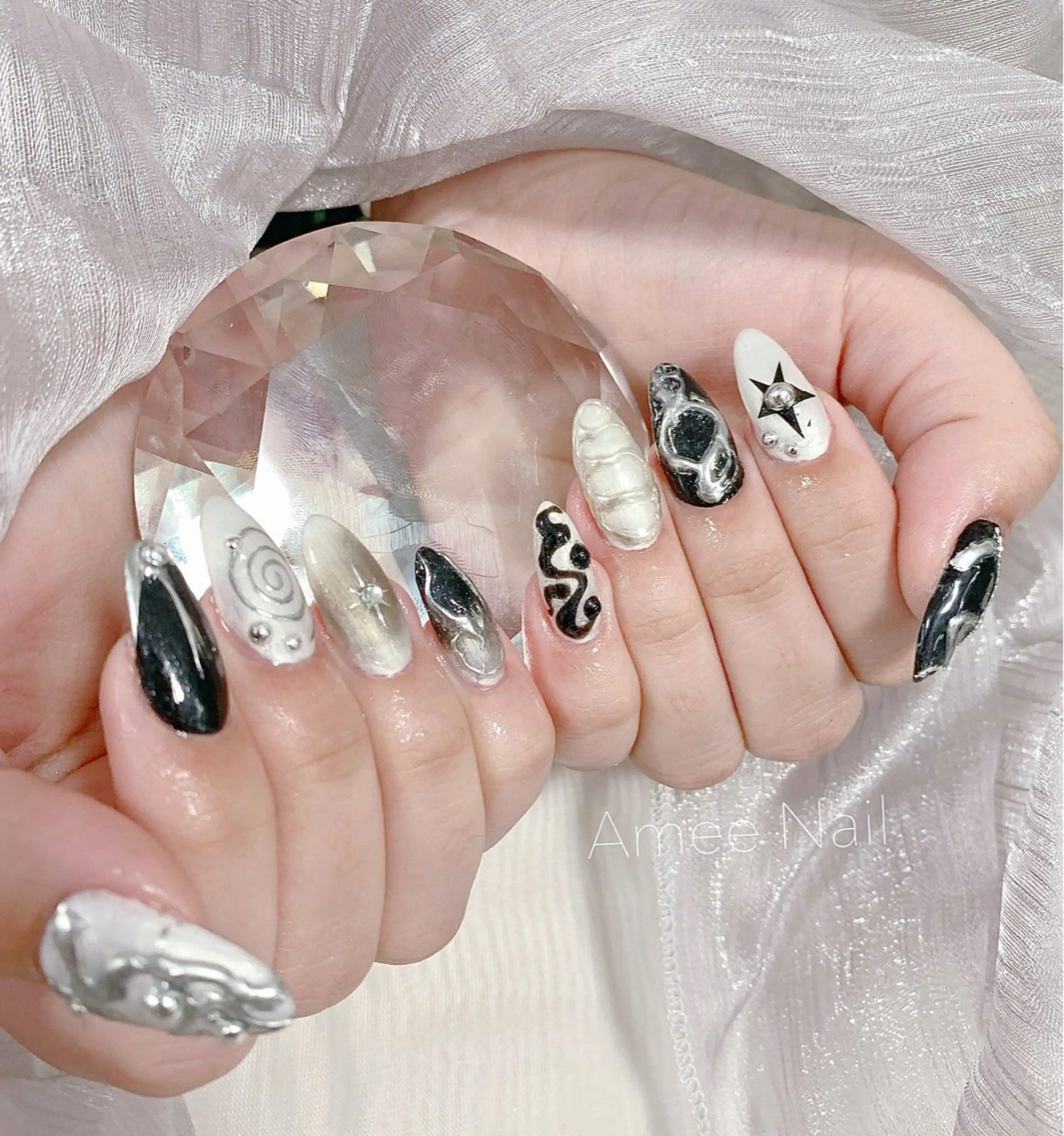 ネイル オーロラネイル クリアネイル フラッシュネイル ジェルネイル グラデーション ハンドネイル Amee Nailsalonのネイルデザイン