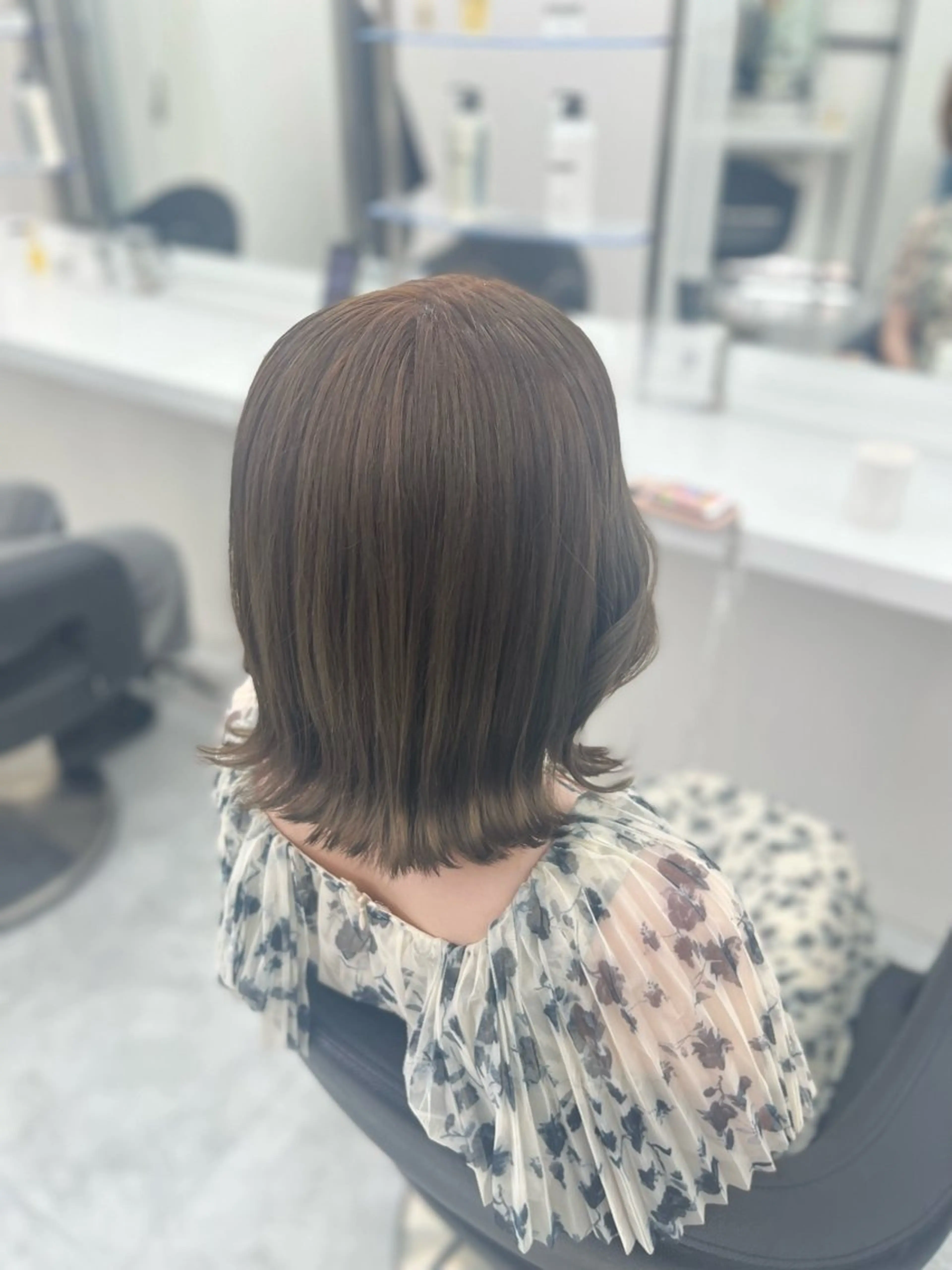 ミディアム カラー ヘアアレンジ 艶髪ハイトーン🫧 Kurehaのヘアスタイル