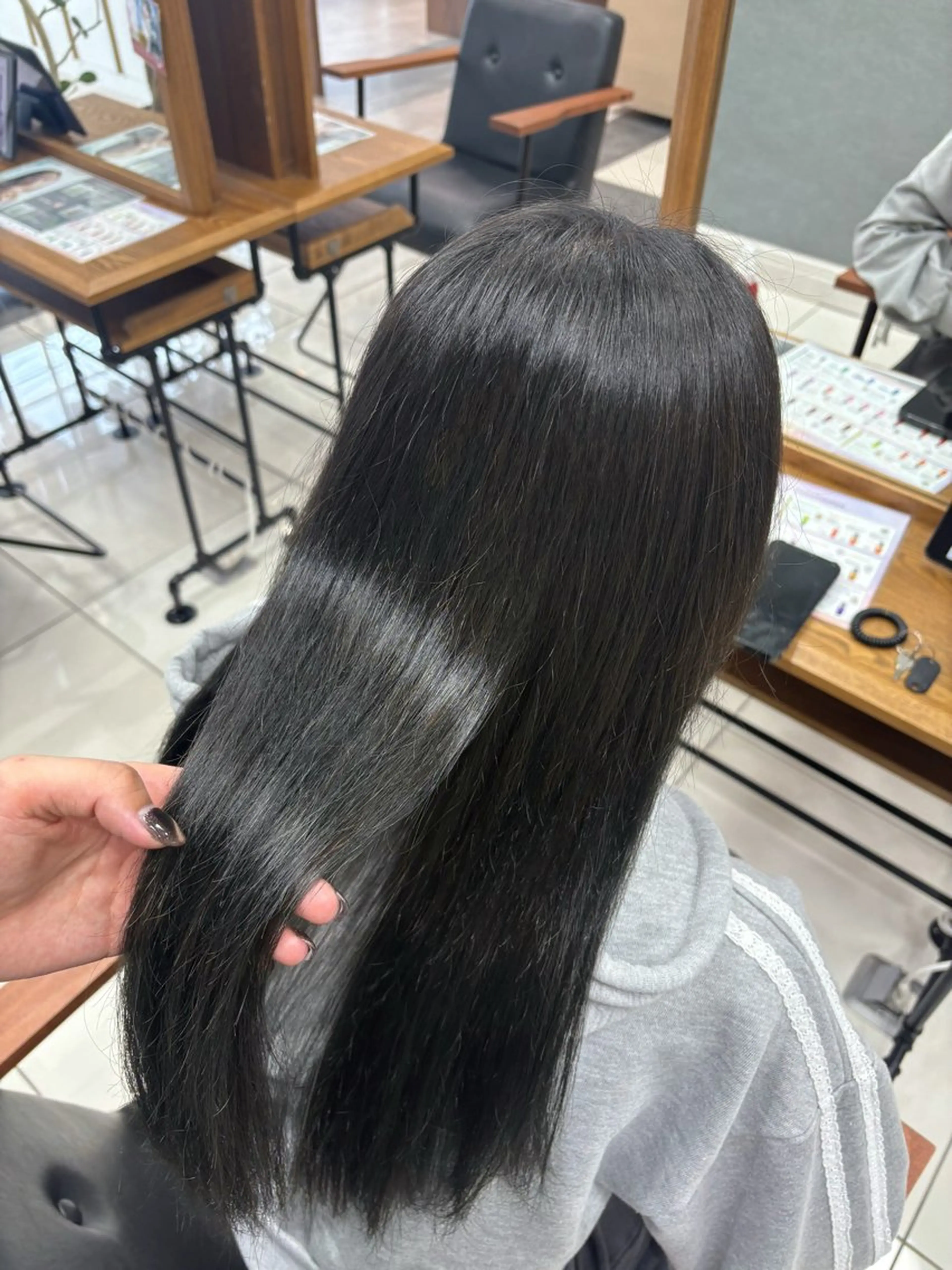 【湿気に勝てる🔥】🎀縮毛矯正コース🎀の写真