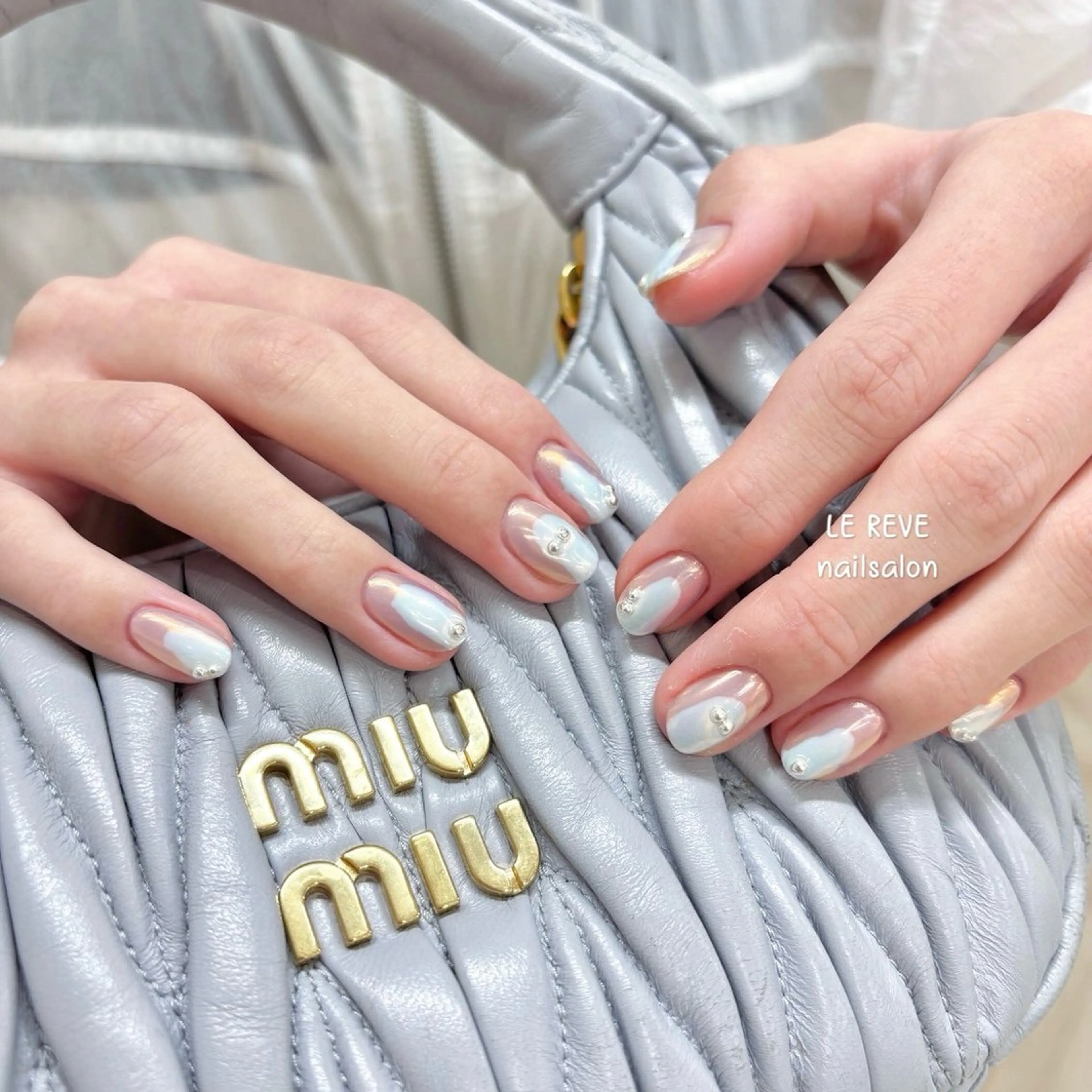 ネイル 韓国ネイル ニュアンスネイル シンプルネイル 夏ネイル ワンホンネイル ハンドネイル LE REVE nailsalonのネイルデザイン