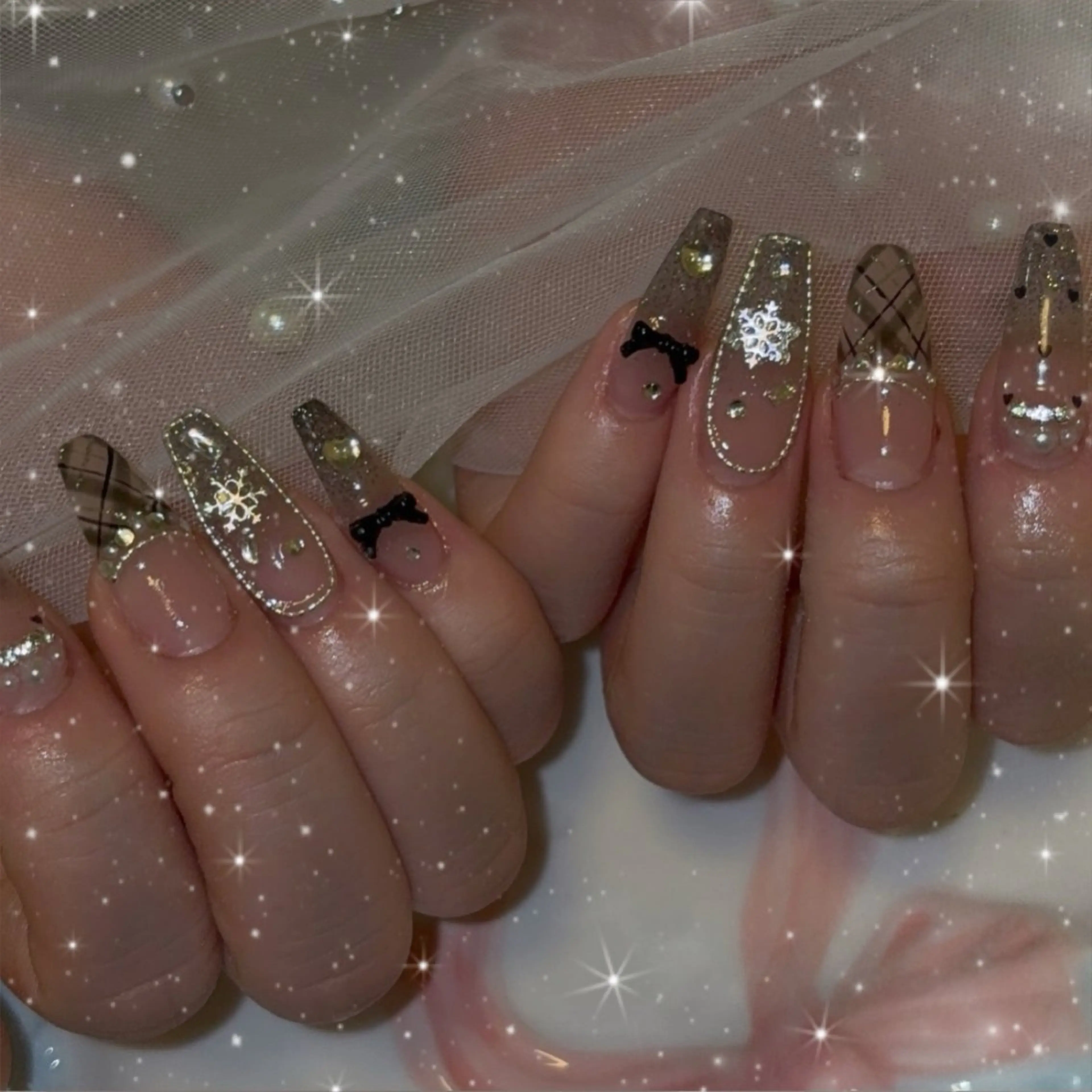 ネイル LUANA所属・LUANA ジュリのネイルデザイン