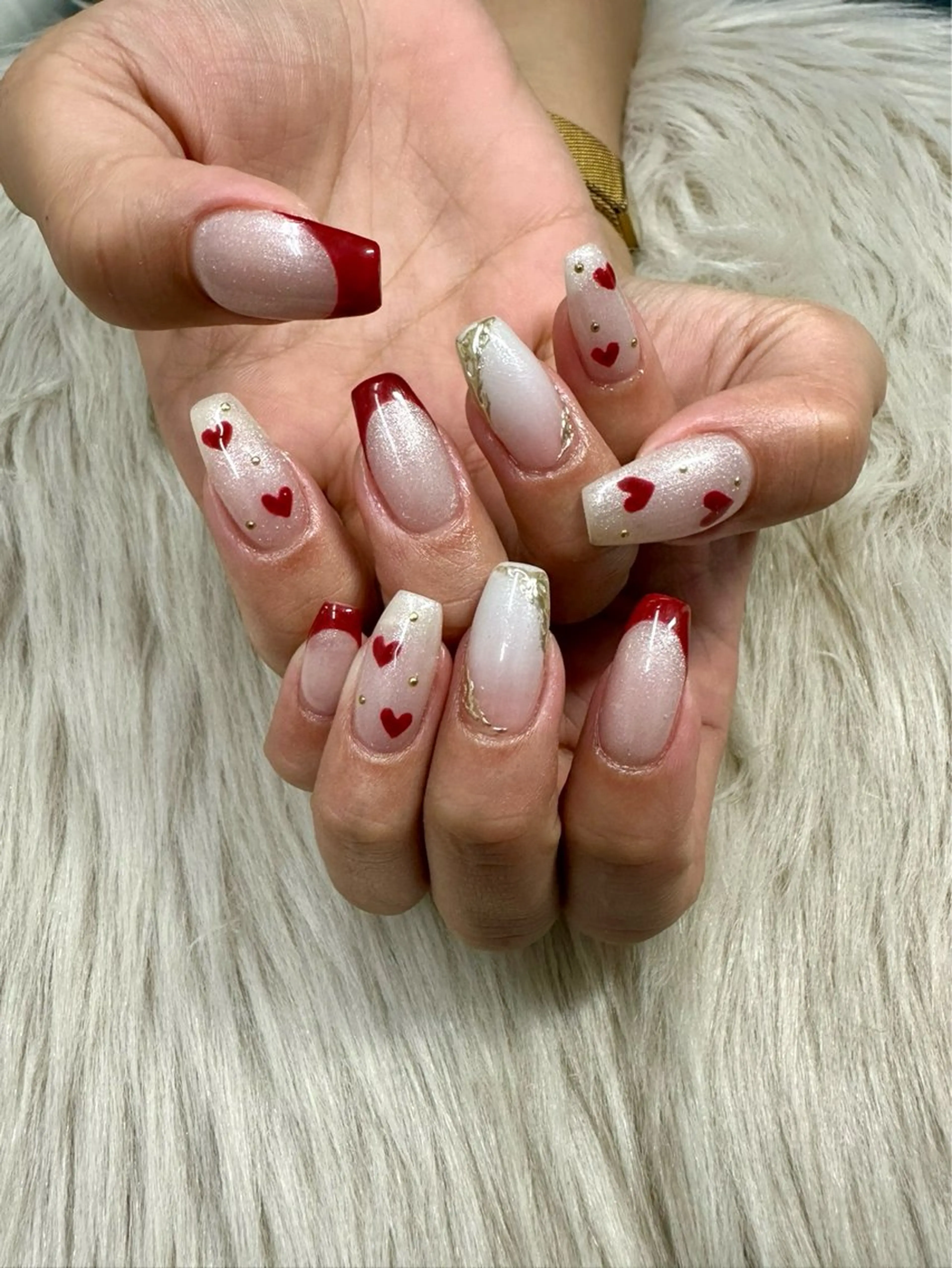 ネイル ハート BeautySalo n REO 🐚✨のネイルデザイン