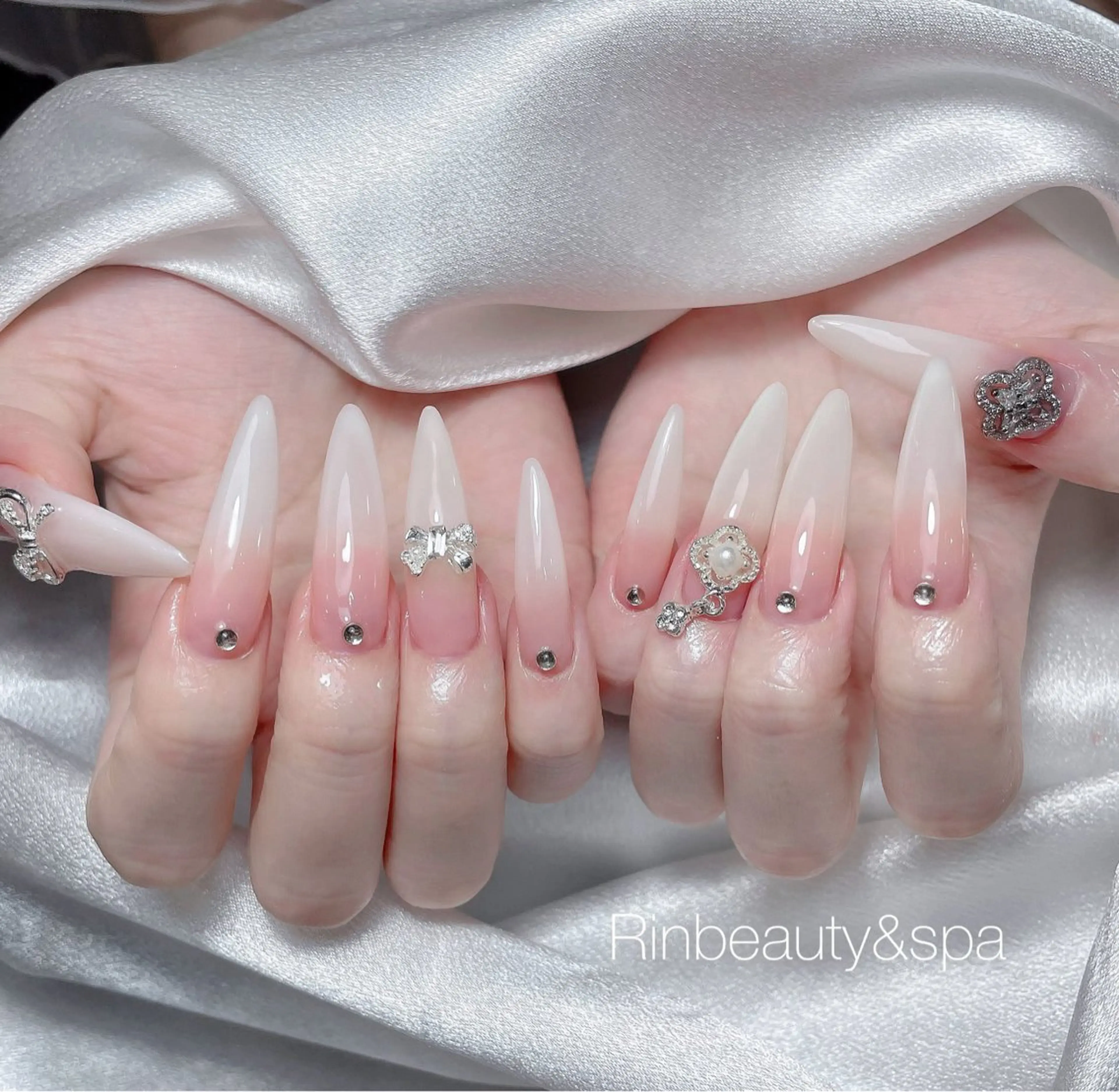 ネイル べっ甲ネイル チークネイル フラッシュネイル フラワーネイル フットネイル ハンドネイル Rin Nail Shinokuboのネイルデザイン