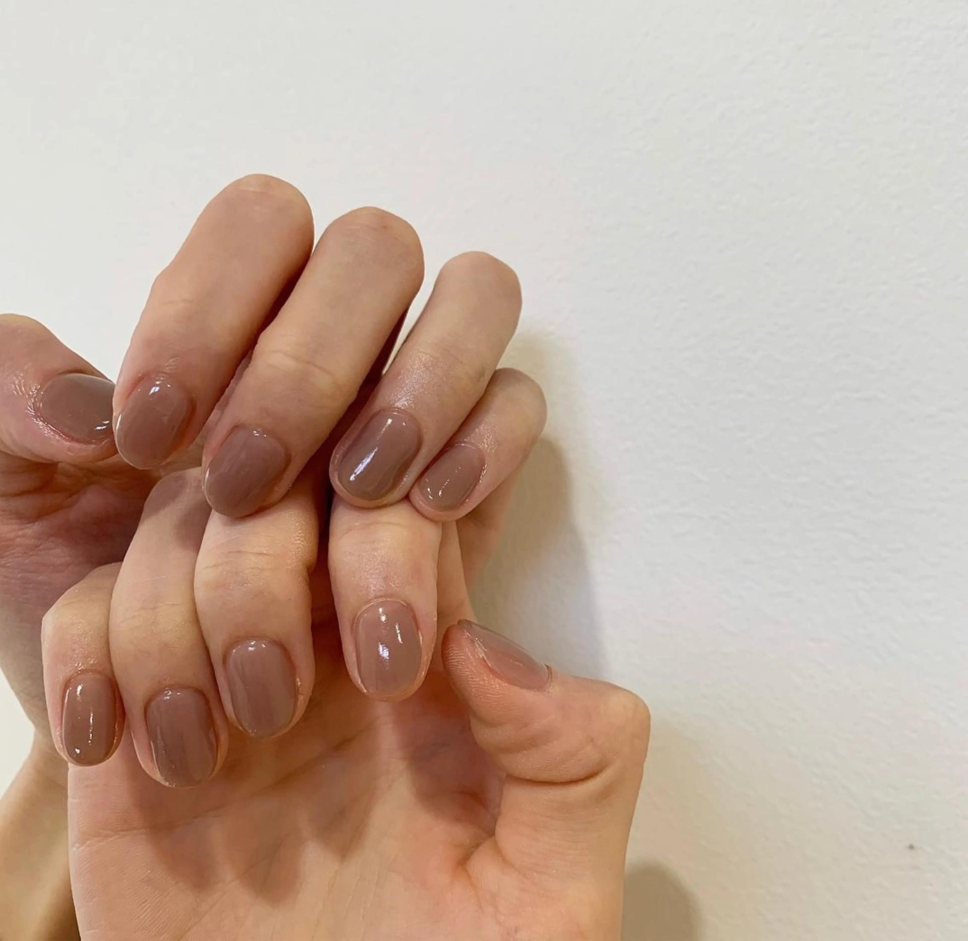 ネイル ブラウン ハンドネイル 佐藤 穂乃香のネイルデザイン