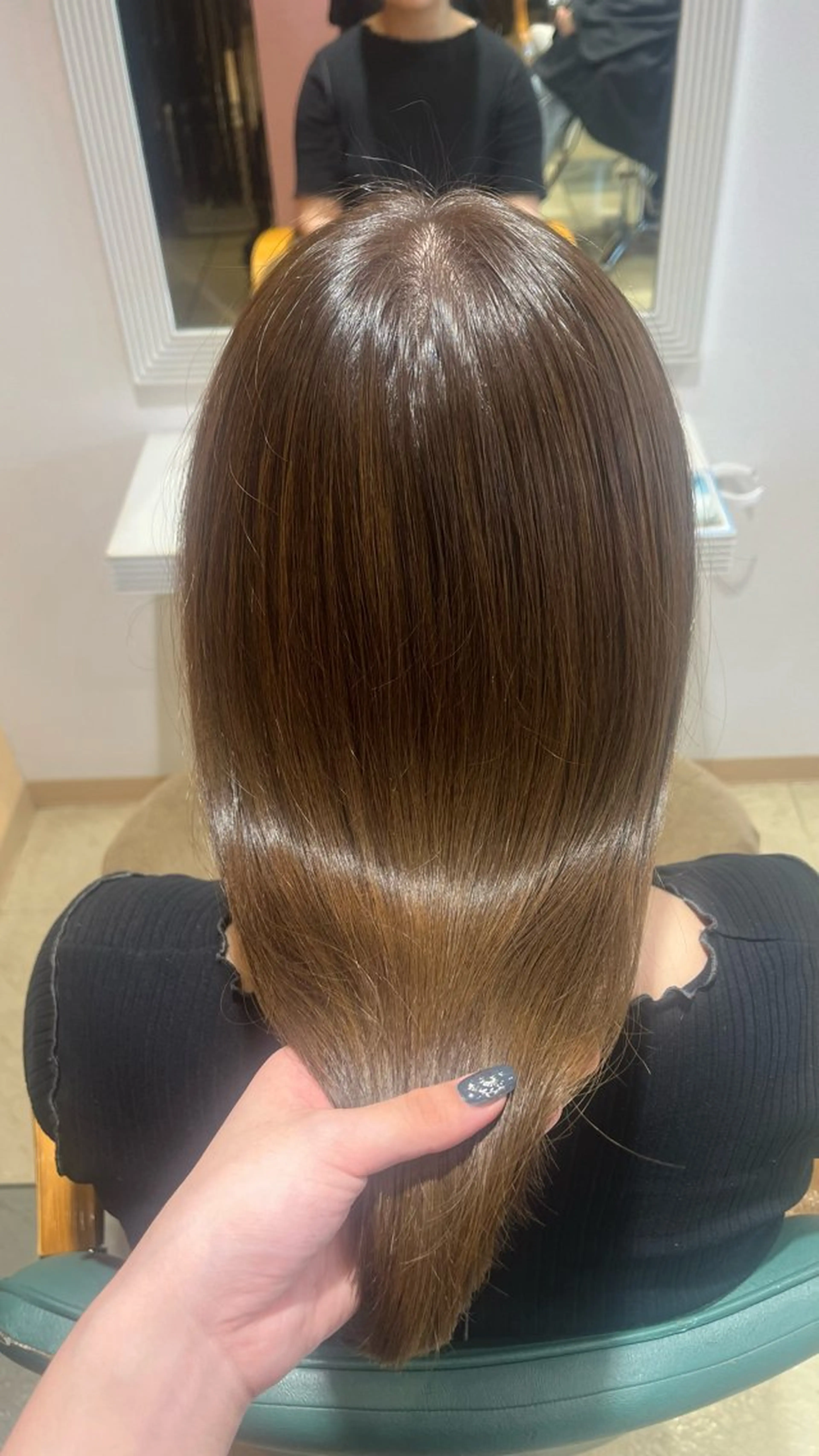 セミロング カラー カット ヘアカラー トリートメント ベージュカラー⌇﻿ くびれヘア.𐙚心音のヘアスタイル