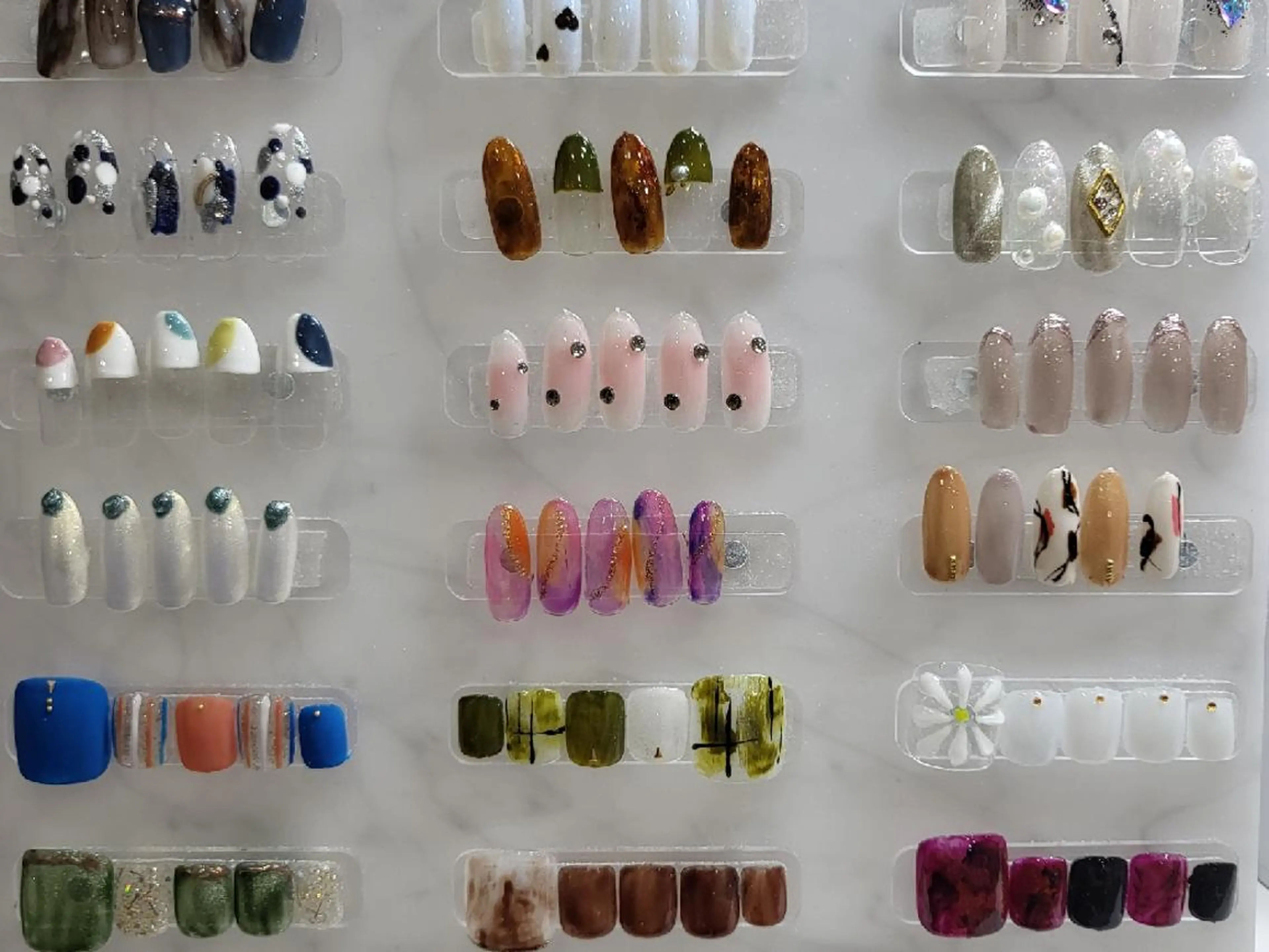 ネイル ハンドネイル  More suzukiのネイルデザイン