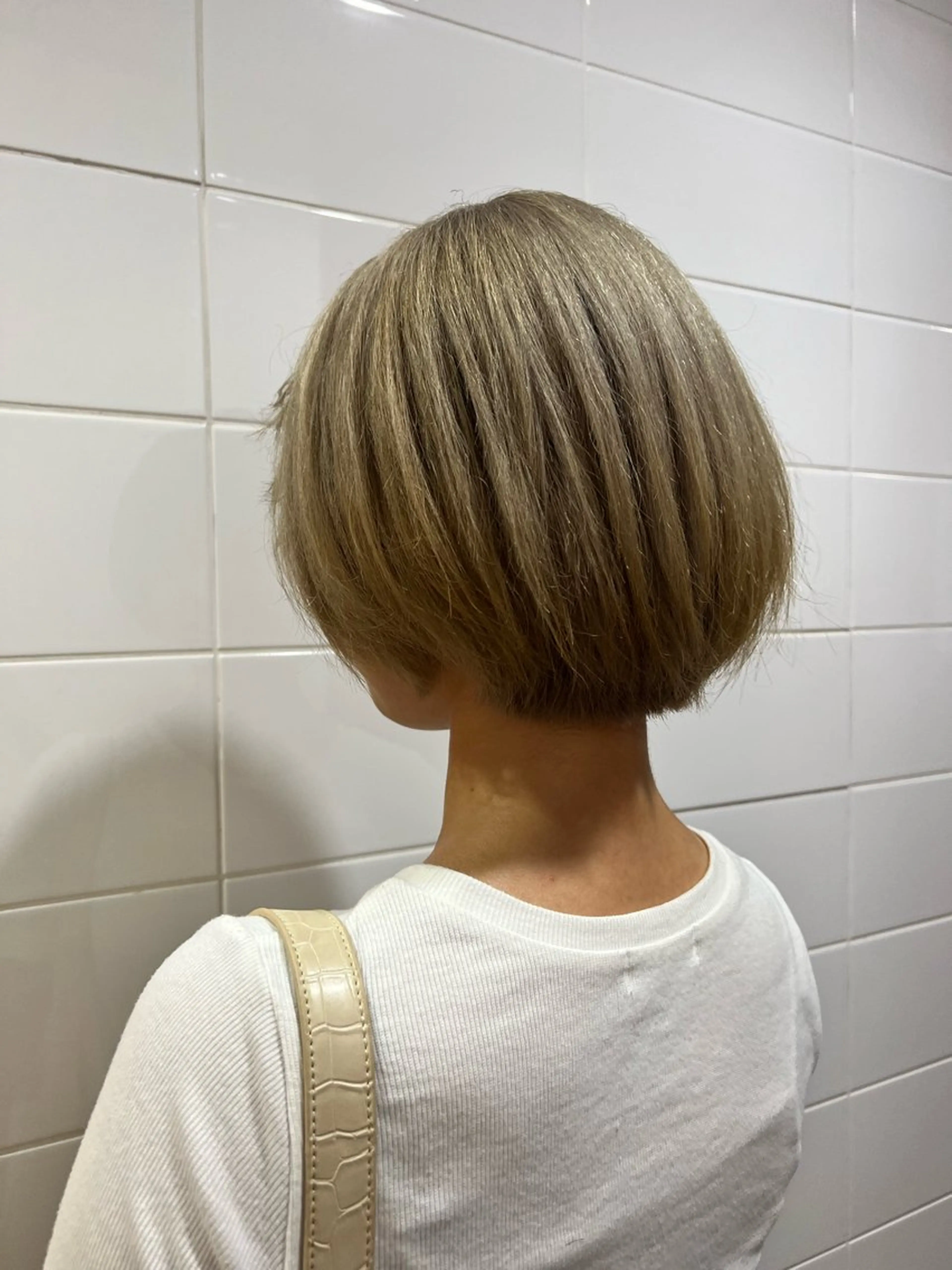 ショート カラー ダブルカラー 茂木 未海のヘアスタイル