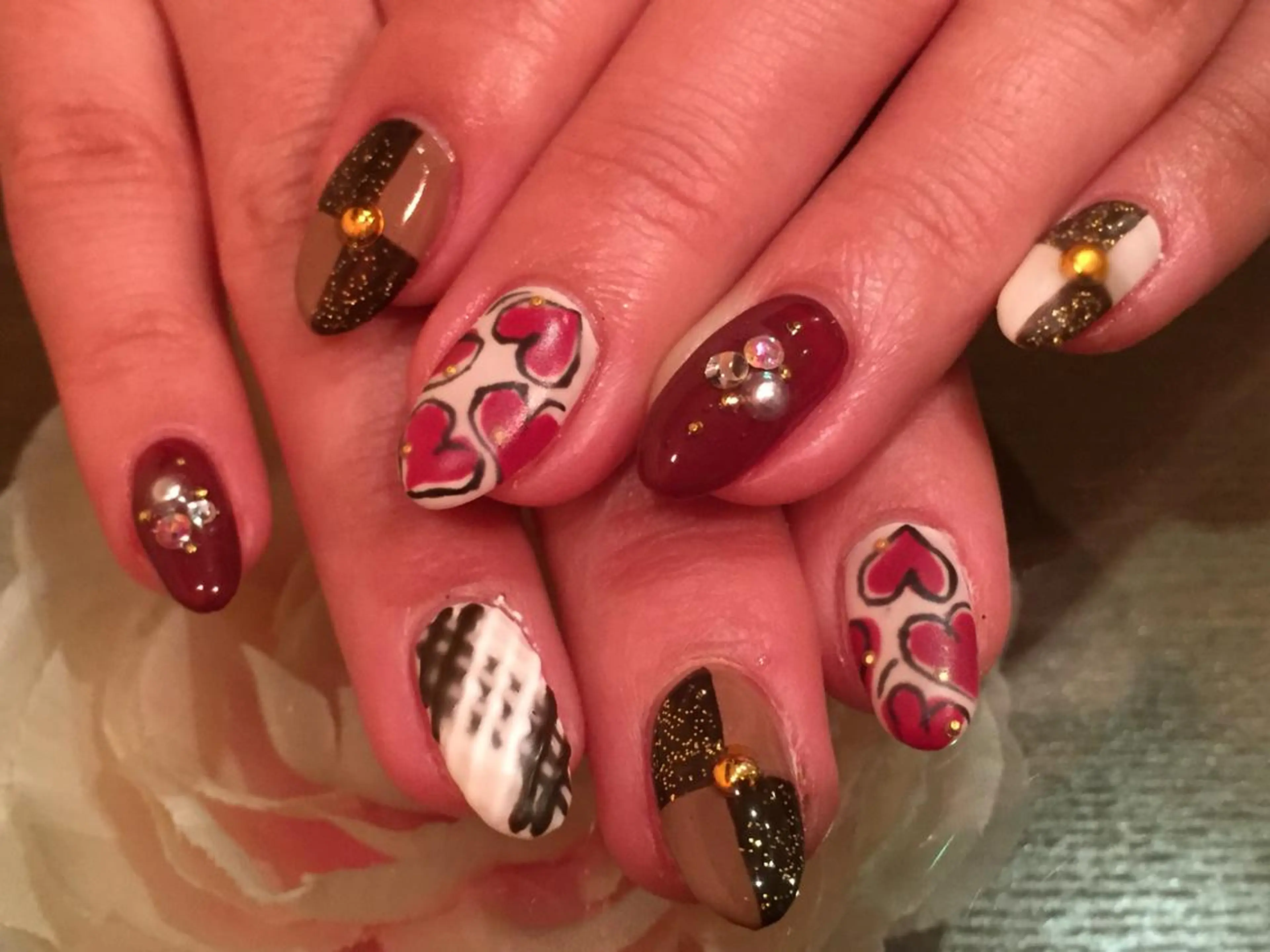 ネイル Nest 三田のマツエク・マツパデザイン