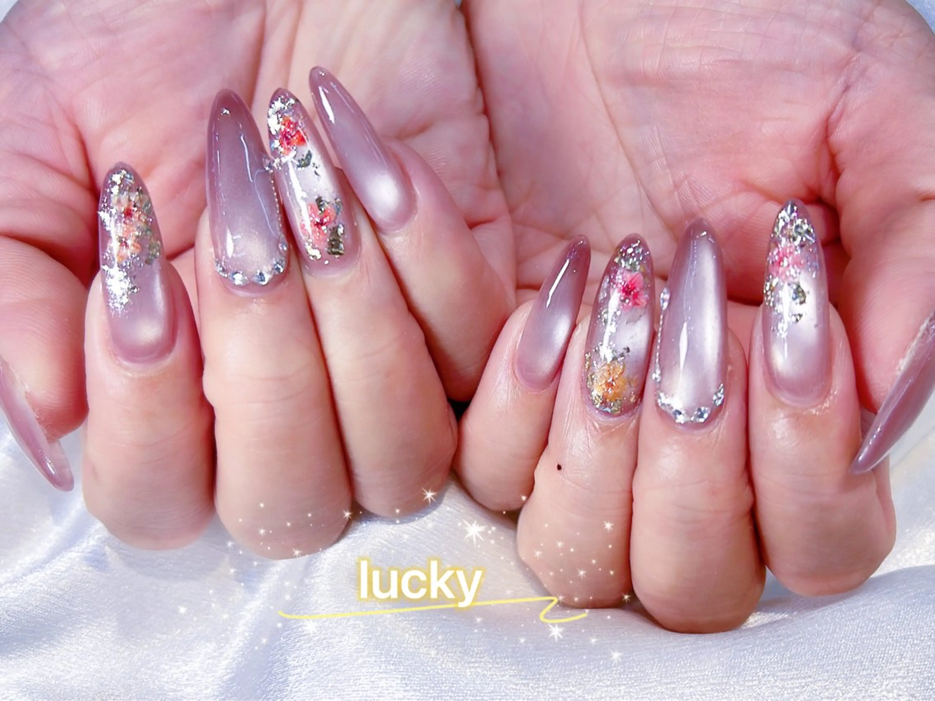 ネイル アートネイル チークネイル 長さ出し フットネイル ジェルネイル ハンドネイル ハンドケア ラッキーネイルサロン 西川口東口店のネイルデザイン