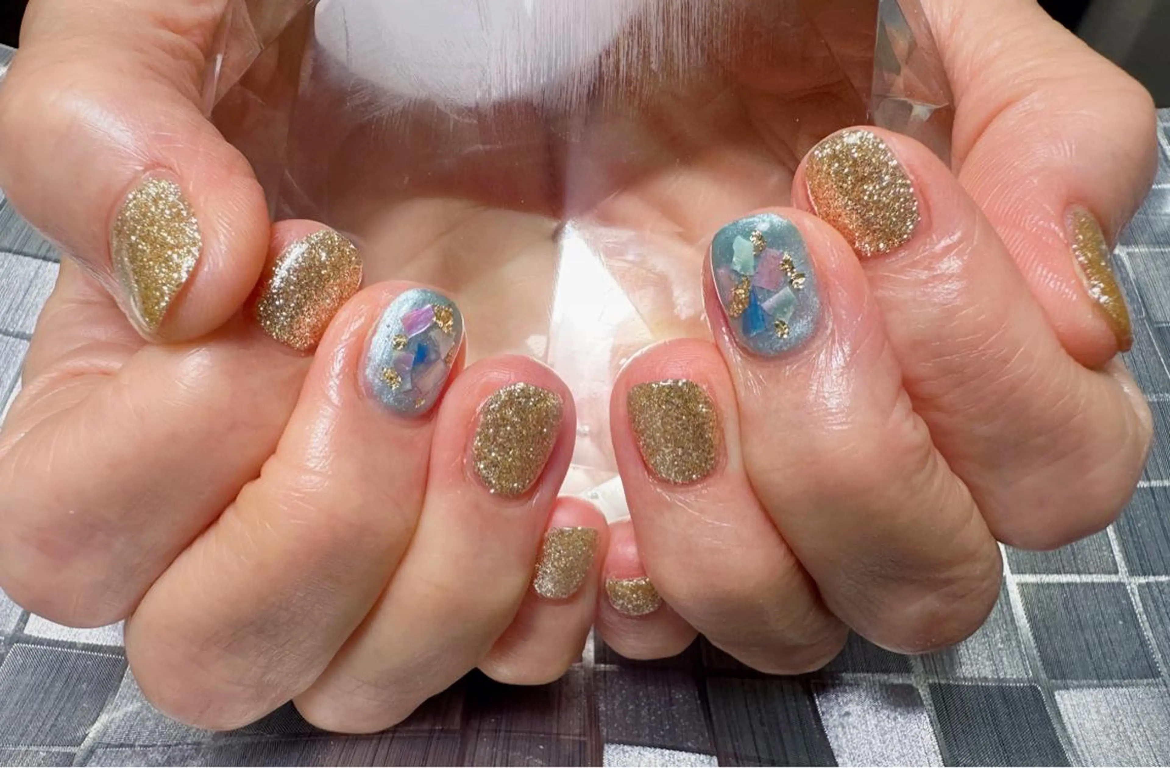 ネイル アートネイル ゴールド ニュアンスネイル ハンドネイル Regulus 光田のネイルデザイン