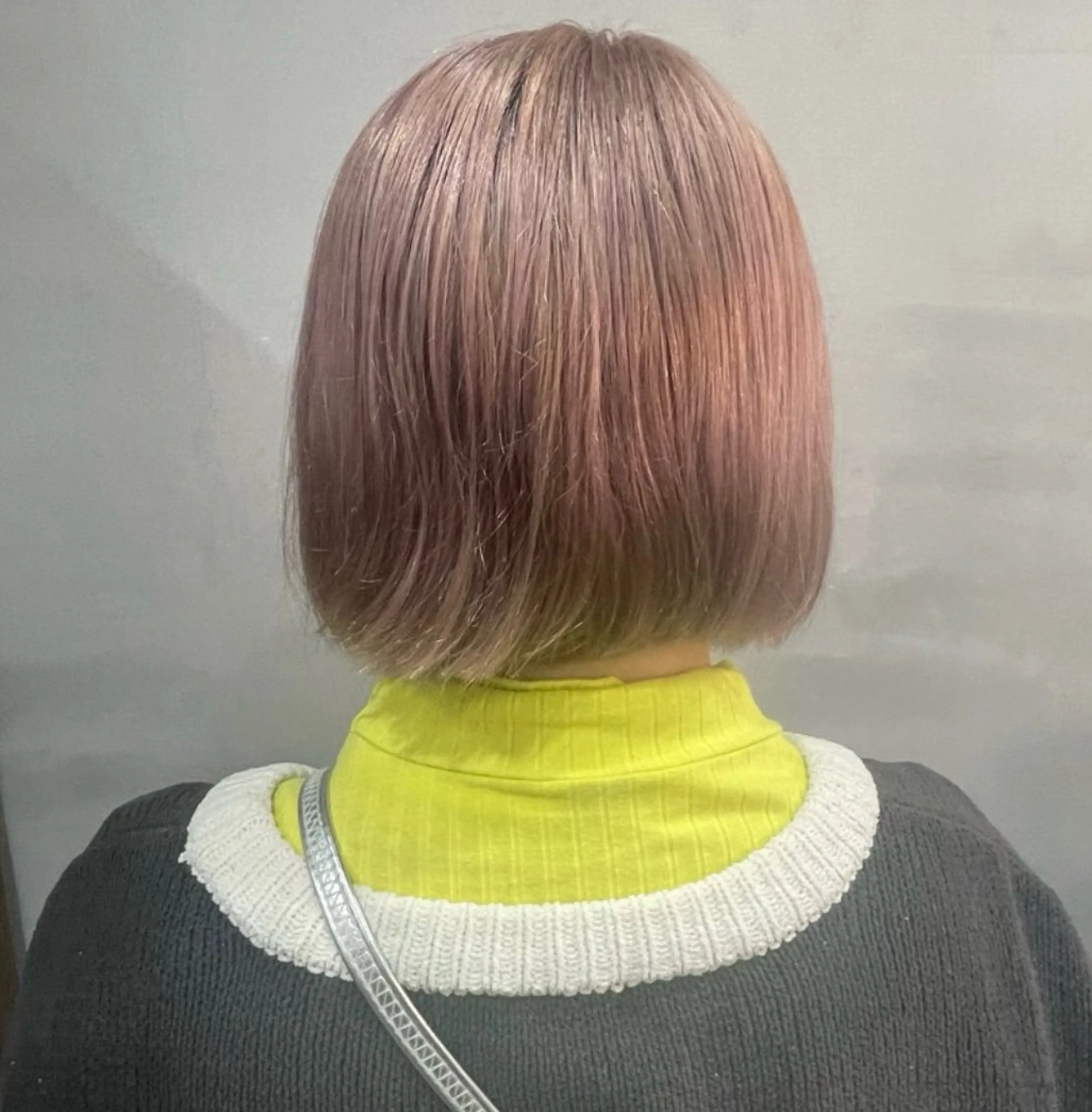 ショート カラー ルプラボウ りく/艶カラーのヘアスタイル