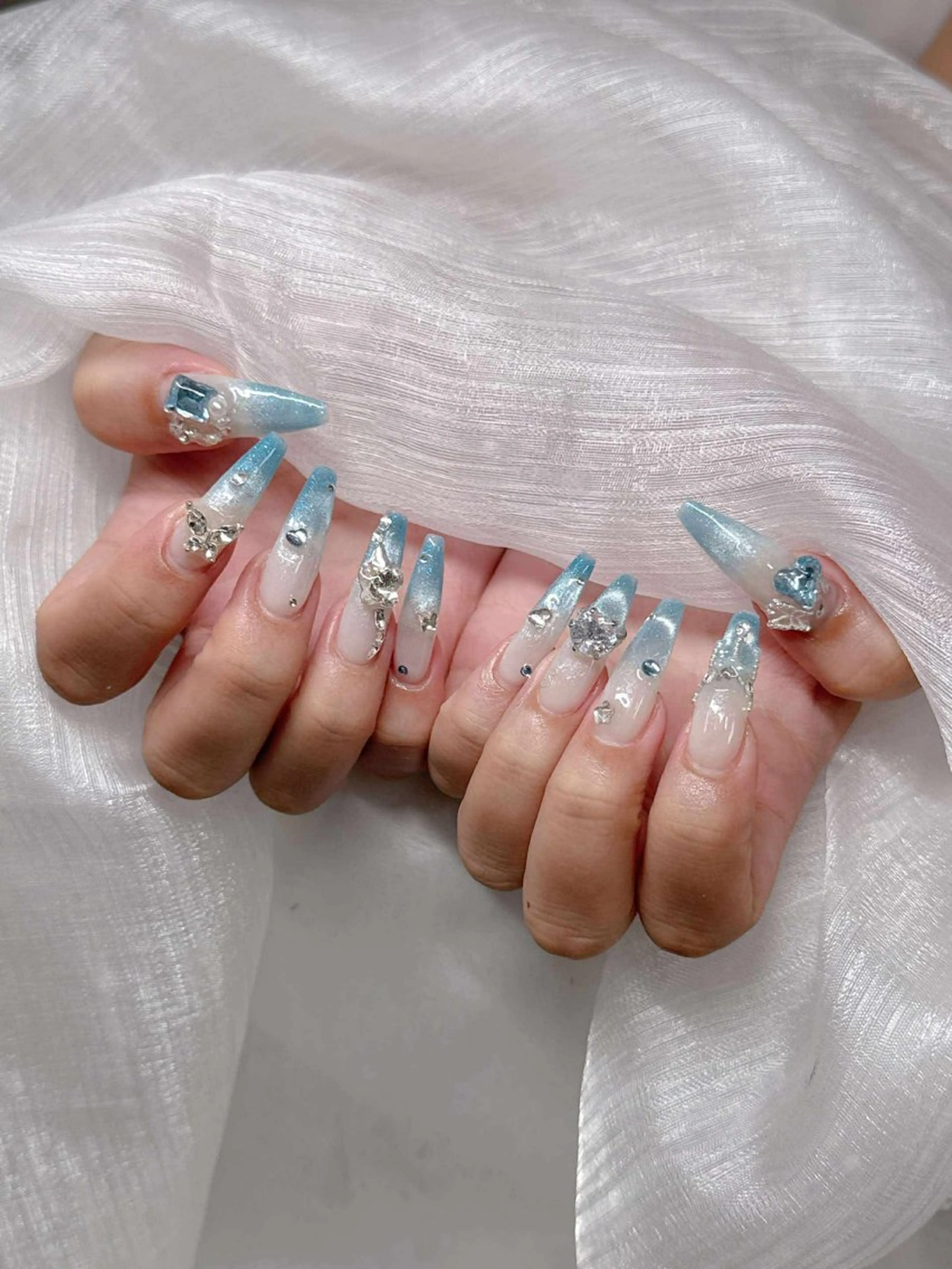 ネイル ハンドネイル Lee Nailsのネイルデザイン