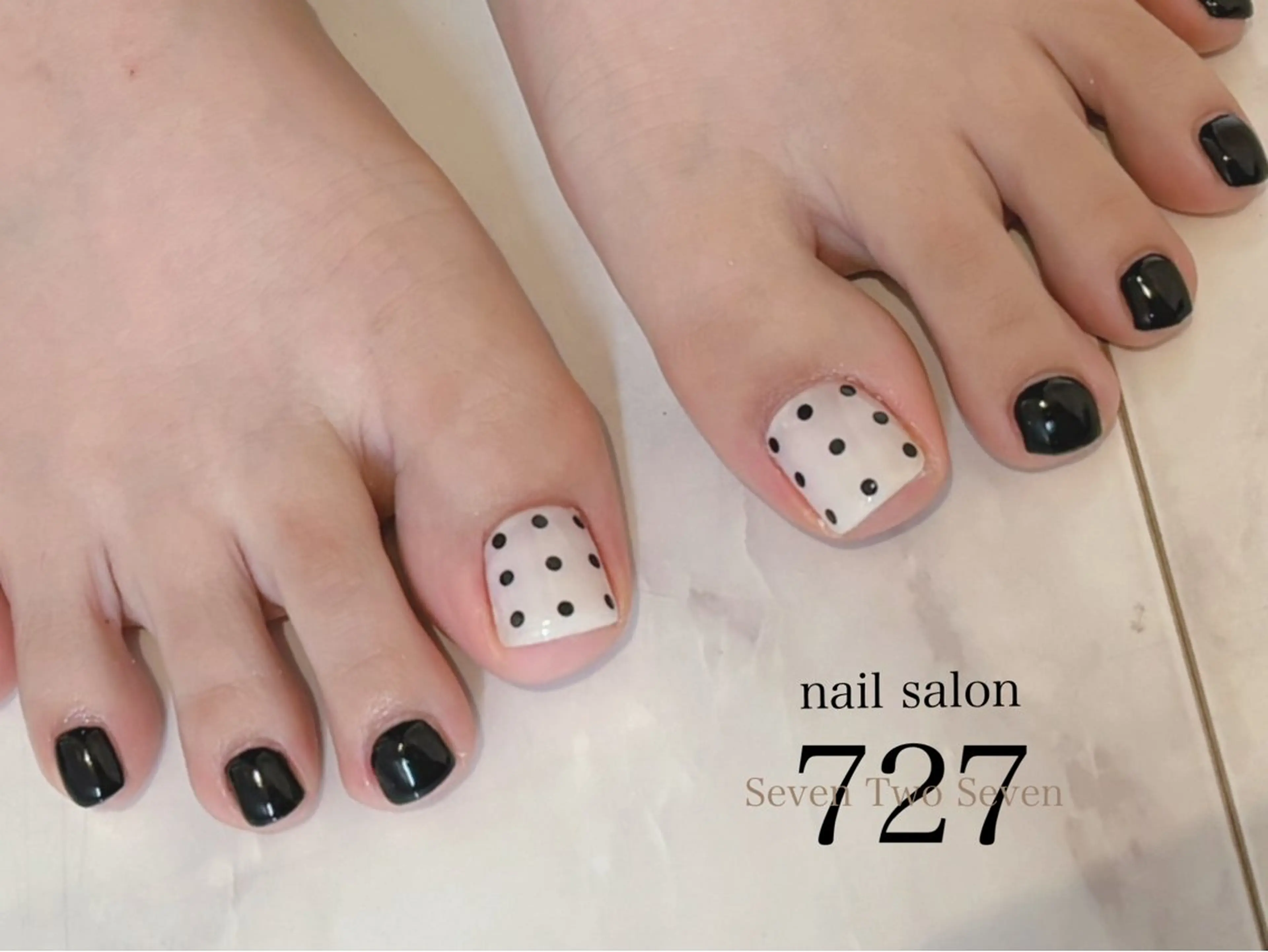 ネイル 727 nailのネイルデザイン