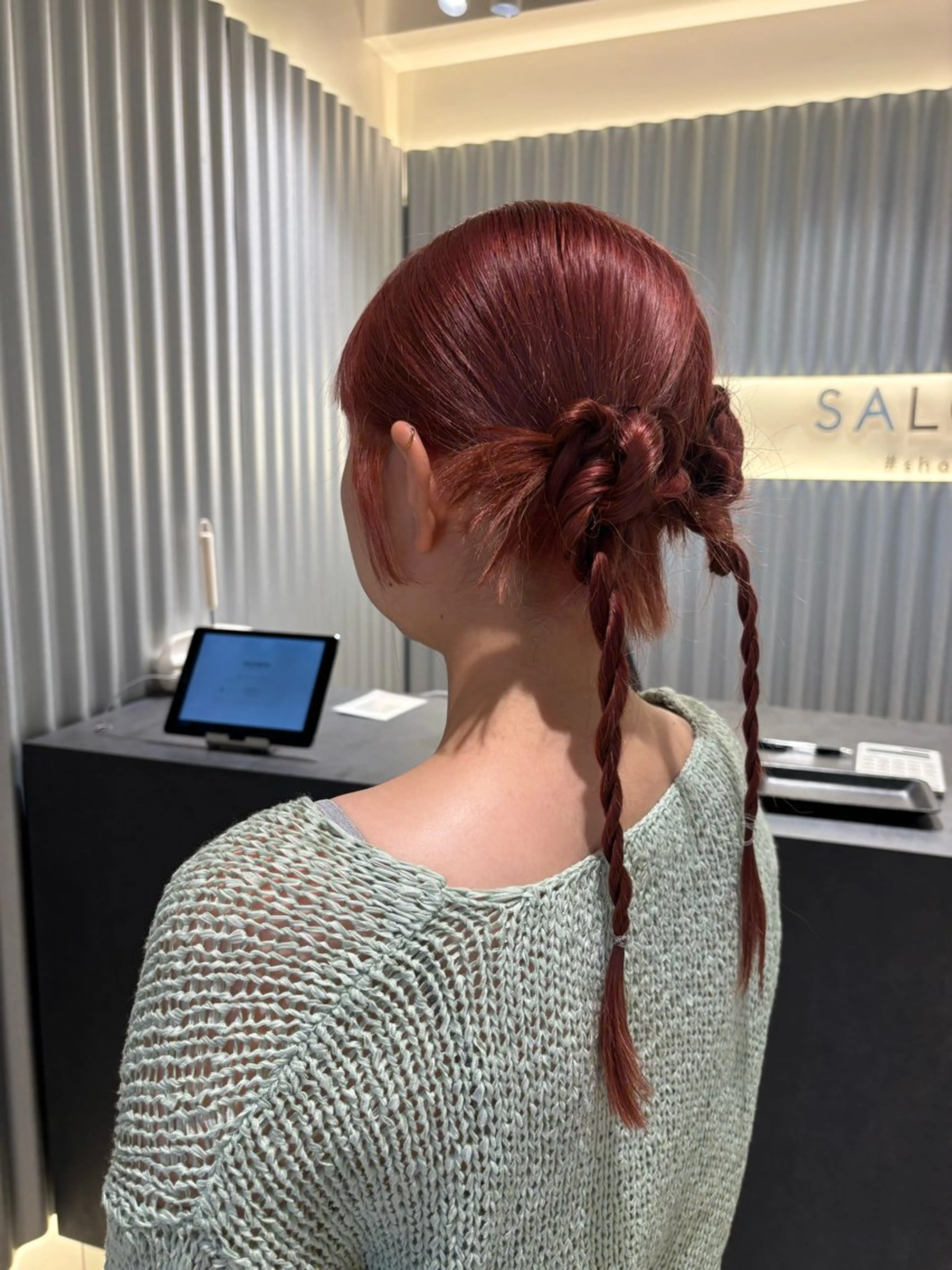 セミロング カラー ヘアアレンジ ブリーチ ピンクカラー カット ヘアカラー トリートメント ヘッドスパ 押切 響　のヘアスタイル