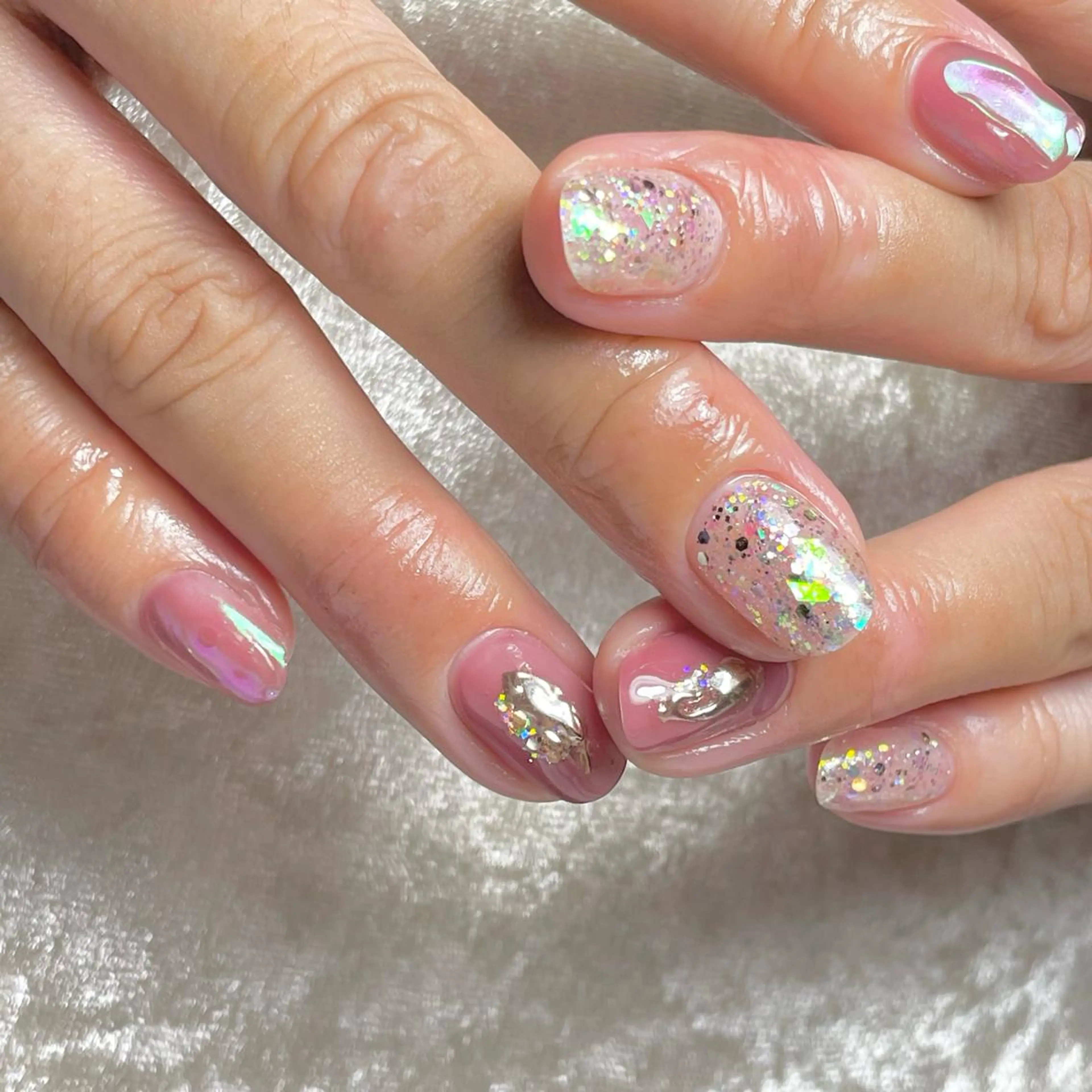 ネイル オーロラネイル ニュアンスネイル ピンク Colorer'me クロレミーのネイルデザイン