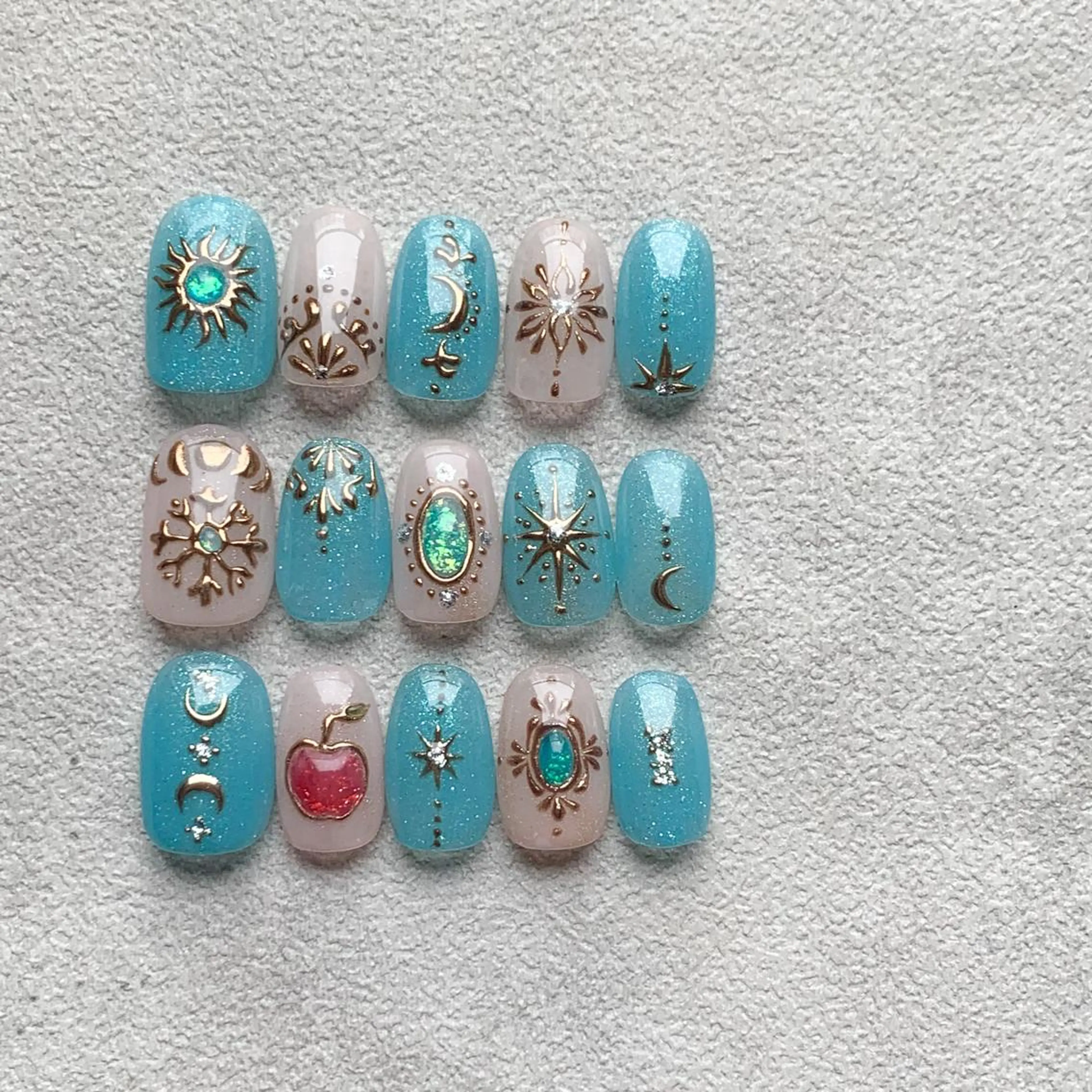 ネイル ハンドネイル atelier　FIORITURA所属・FIORITURA aiのネイルデザイン