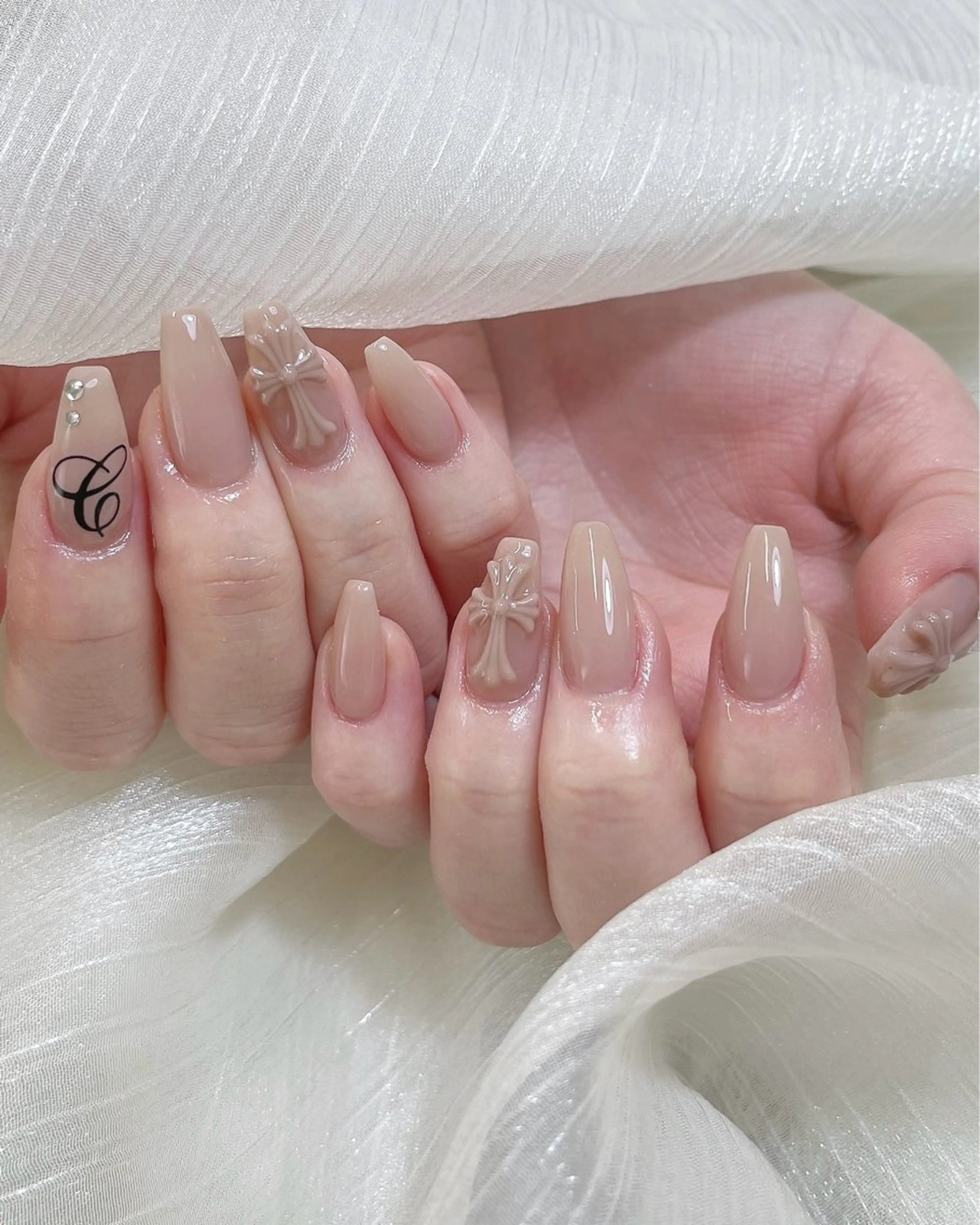 ネイル チークネイル ドット フレンチネイル ハート キラキラネイル ハンドネイル Speraネイル 大宮店🎀のネイルデザイン