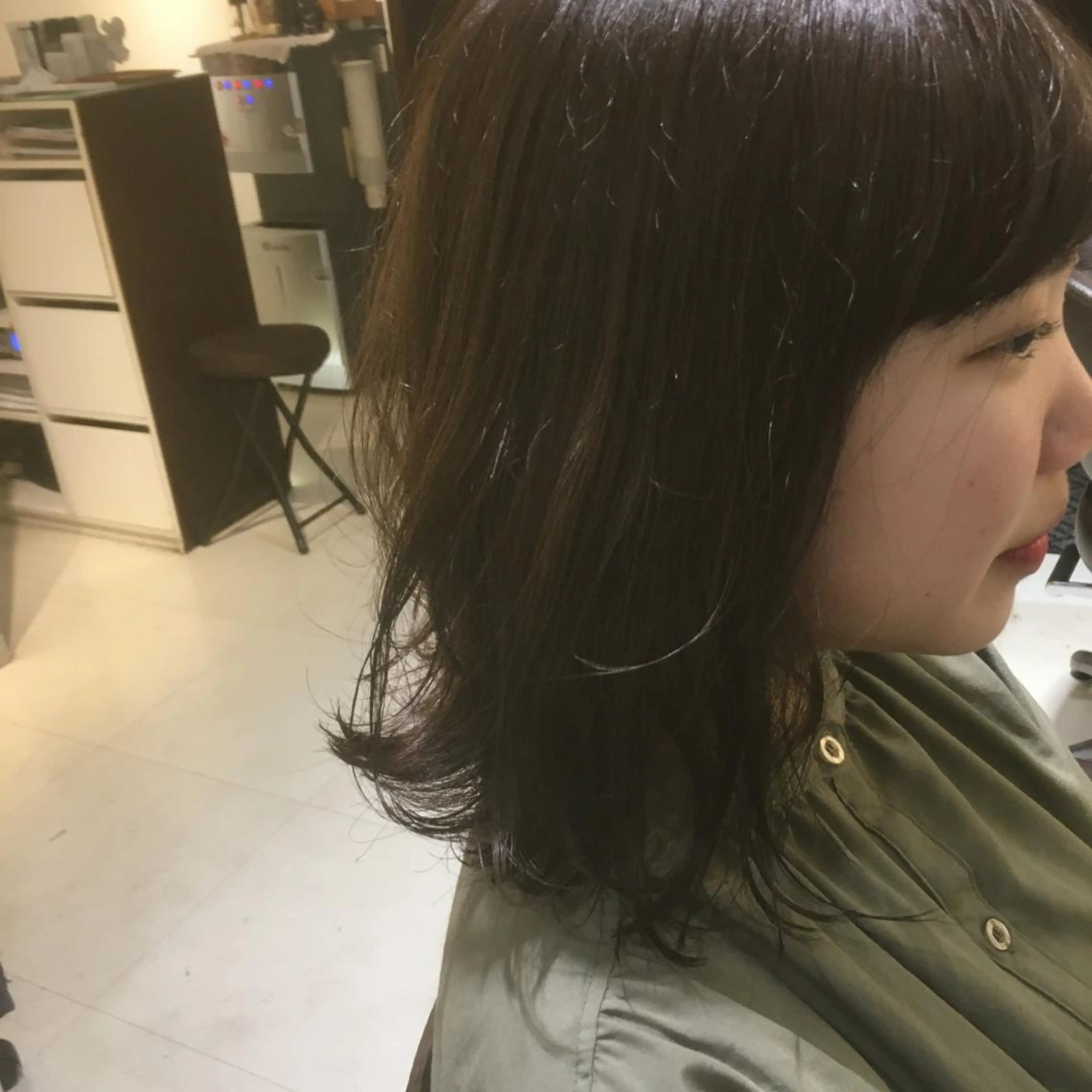 セミロング カラー カット トリートメント しのはら まどかのヘアスタイル