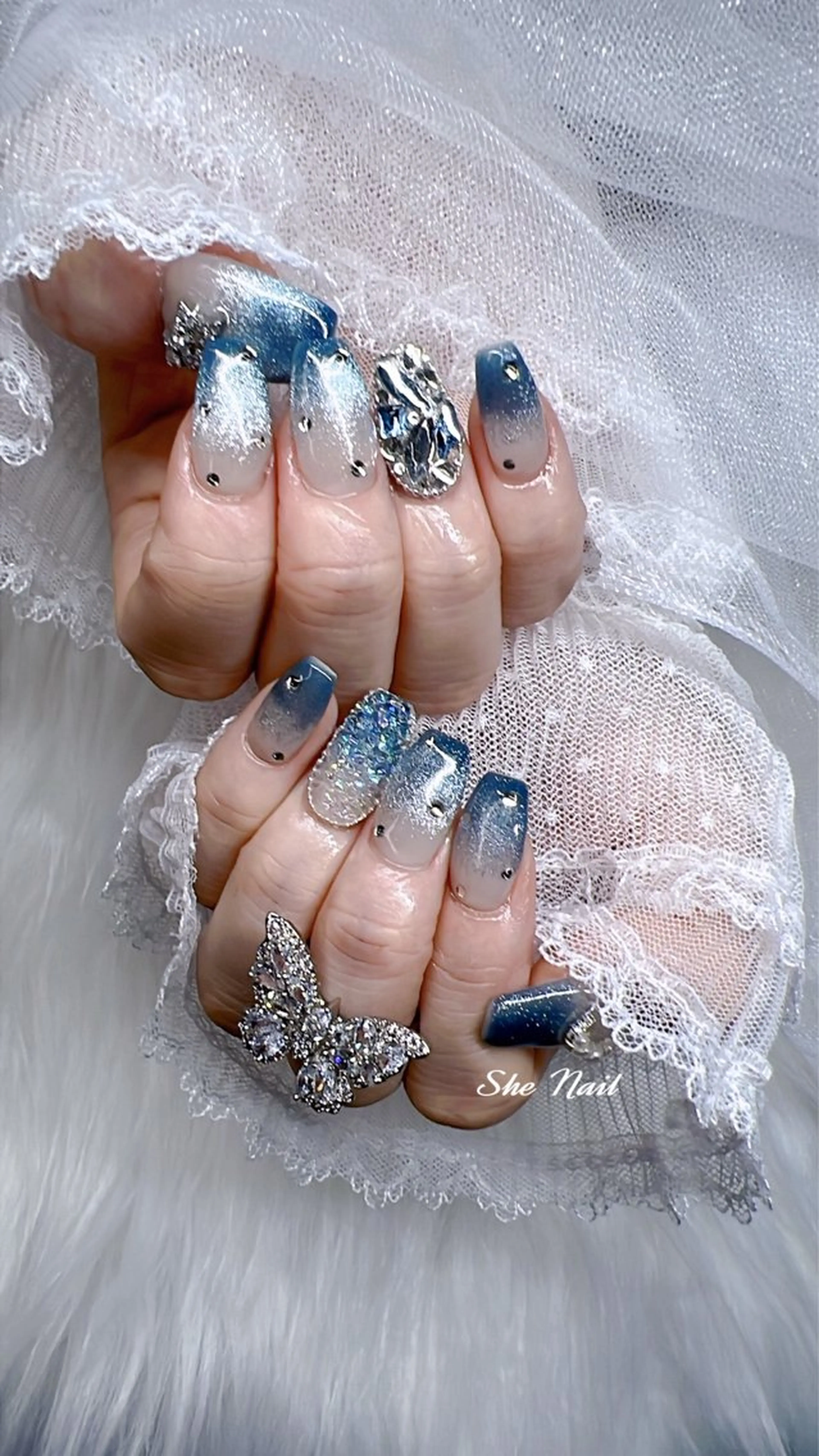 ネイル チークネイル 長さ出し フレンチネイル ガラスフレンチ キラキラネイル ハンドネイル She   Nail所属・ISA_ BELLAのネイルデザイン