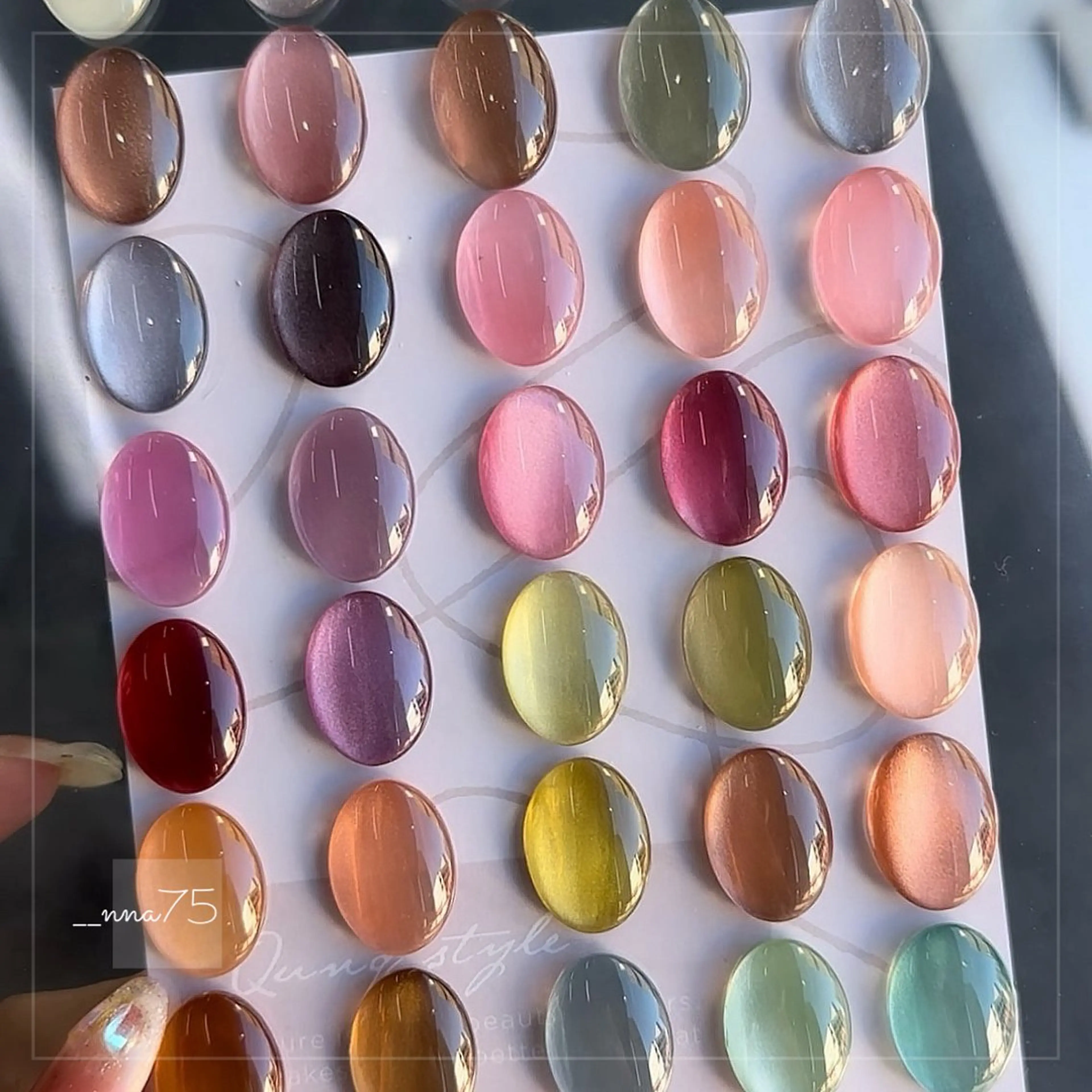 ネイル ハンドネイル GRANDE OSU Anna 🧸💛のネイルデザイン