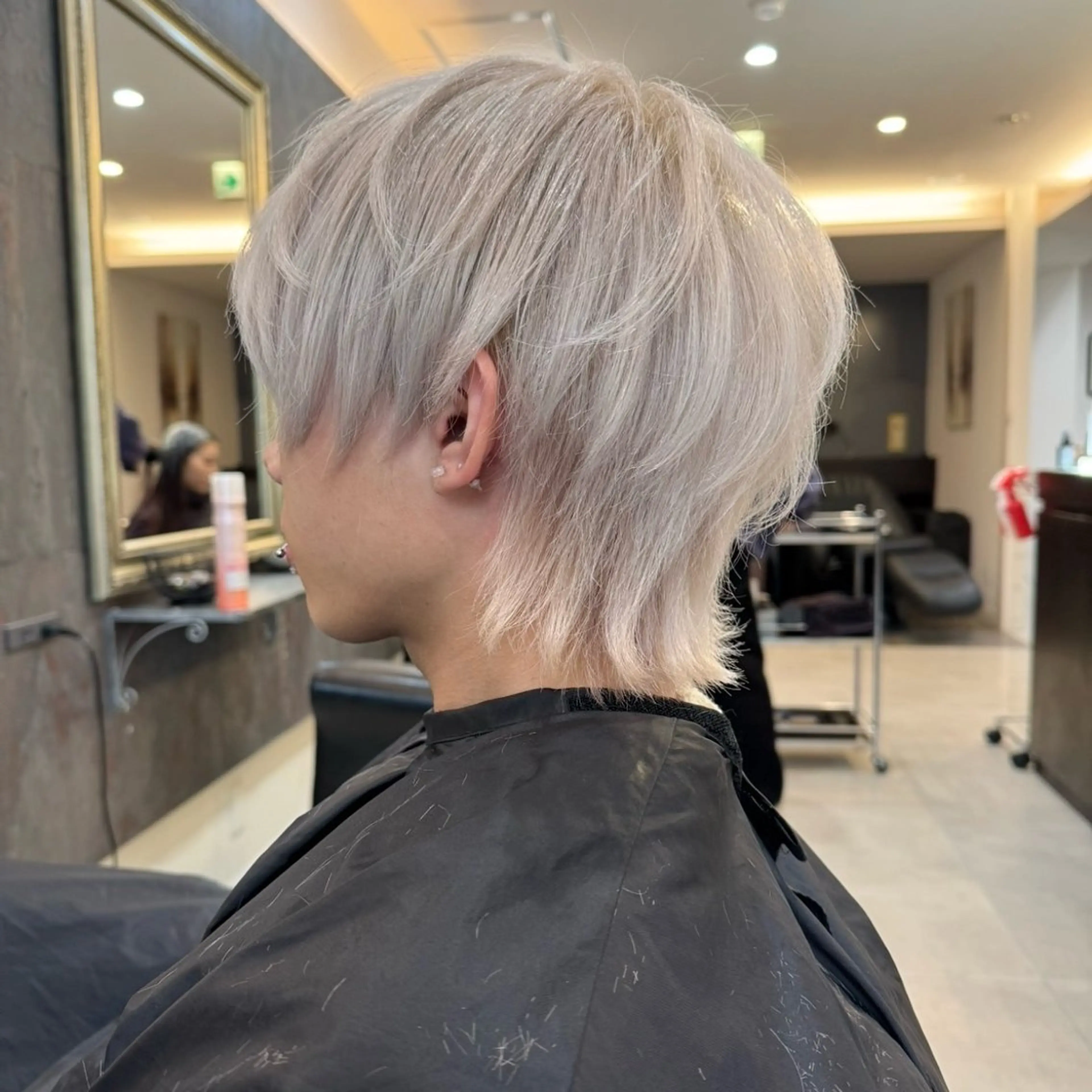 メンズ カット ヘアカラー トリートメント ハイトーン/ウルフ/ レイヤー/Asukaのヘアスタイル