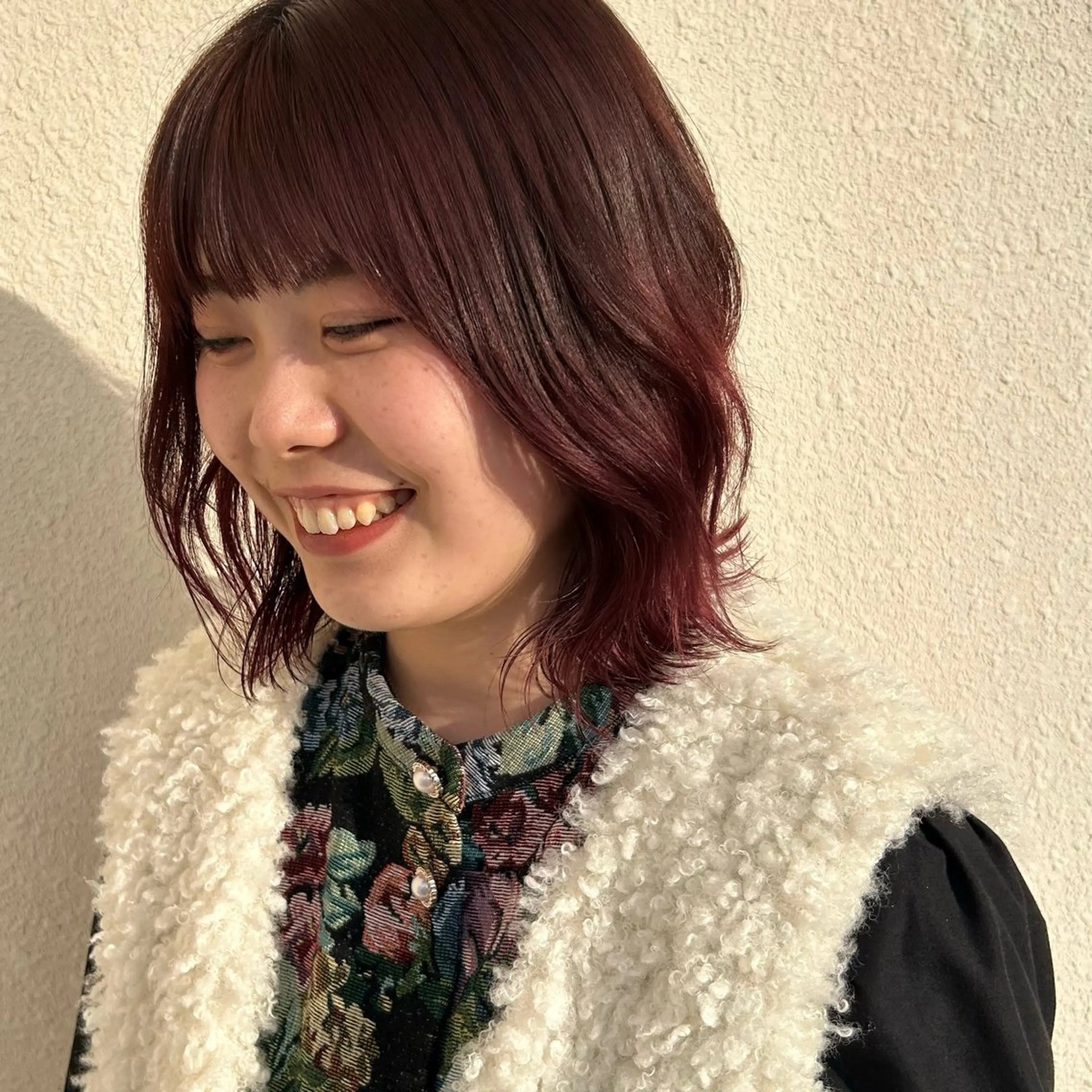 ミディアム カラー カット ヘアカラー トリートメント 💙ルル💙 ハイトーン/レイヤーのヘアスタイル