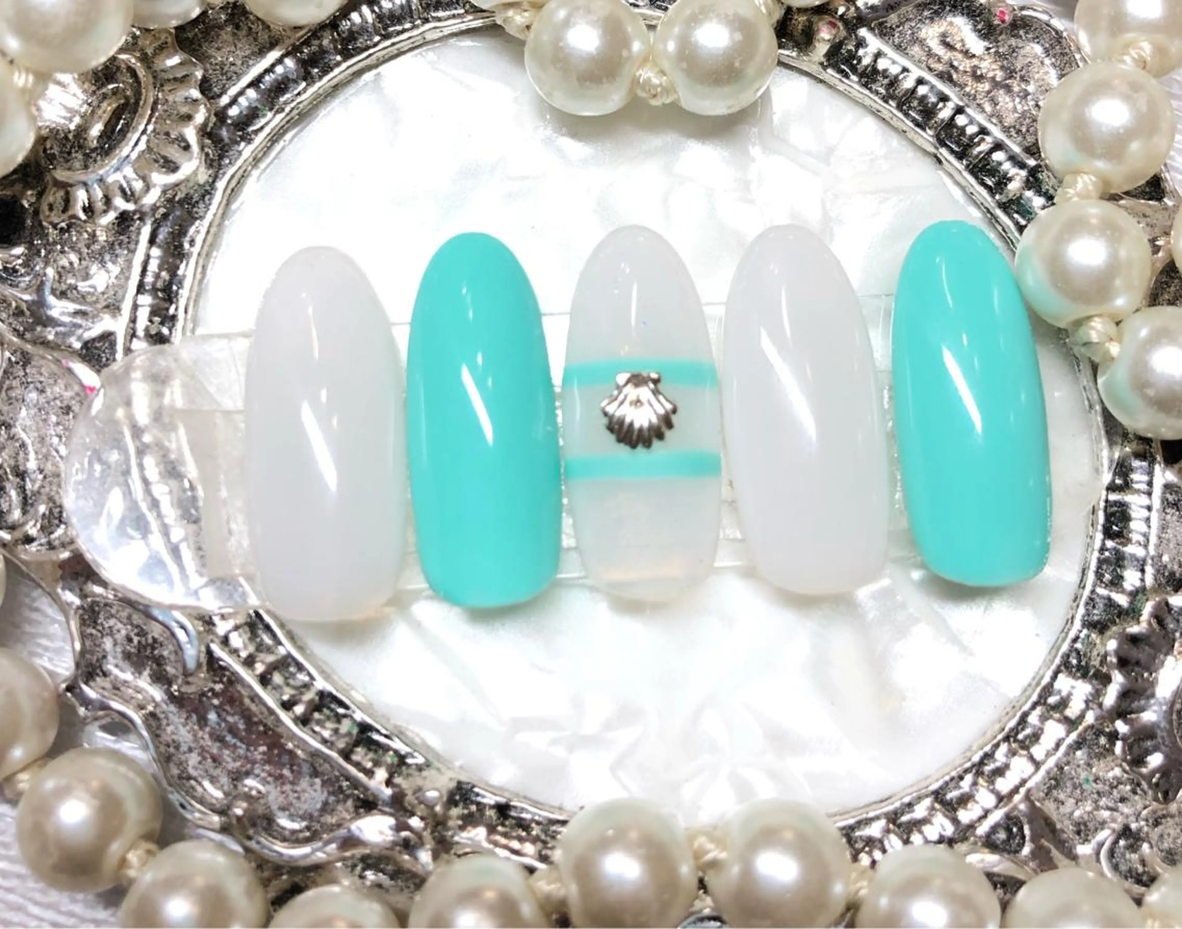 ネイル ハンドネイル マジックミラー所属・マジック ミラーのネイルデザイン