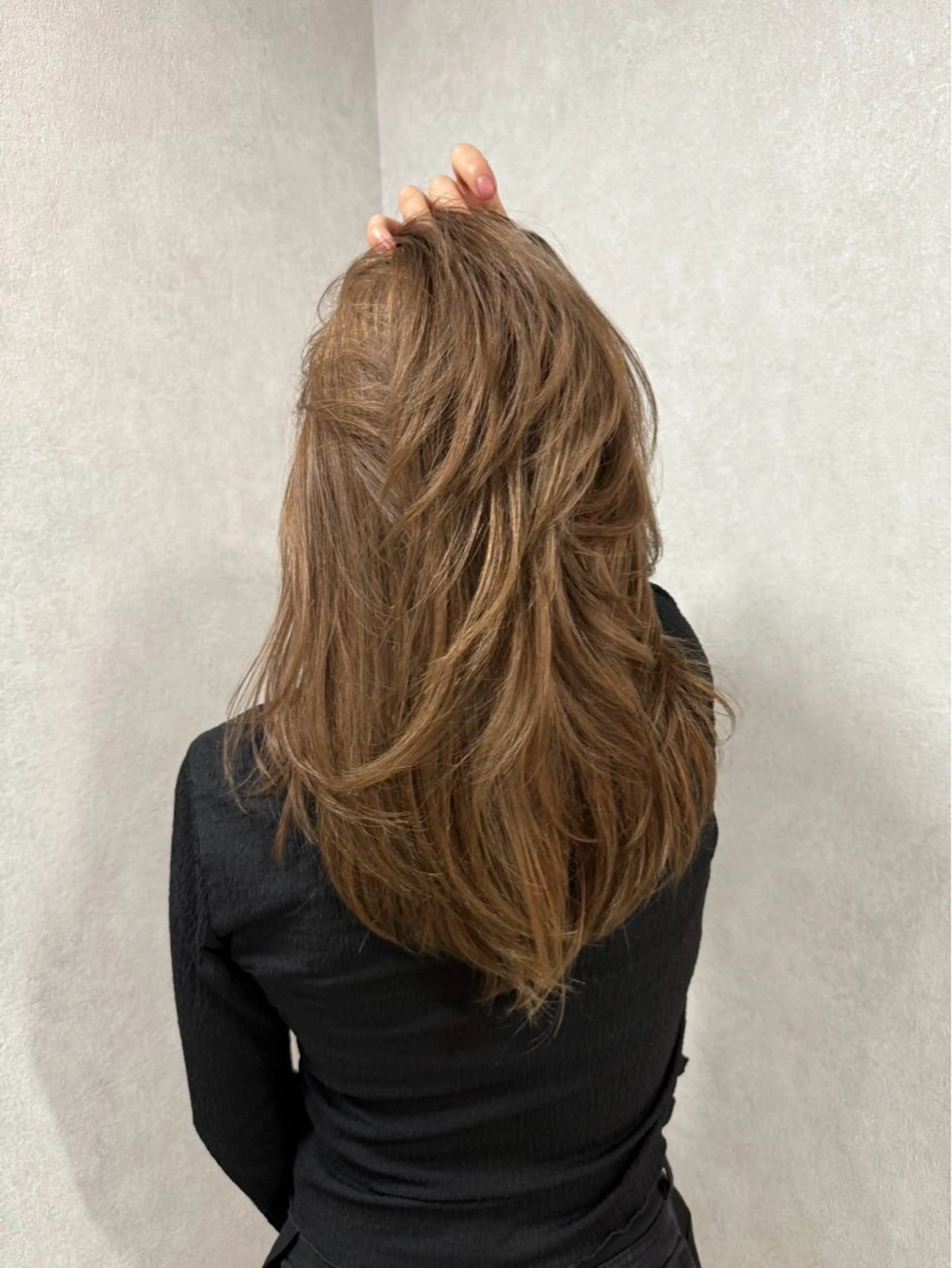 セミロング カラー アッシュ ベージュカラー ブリーチ 透明感カラー ダブルカラー カット ヘアカラー レイヤー /髪質改善/ariのヘアスタイル