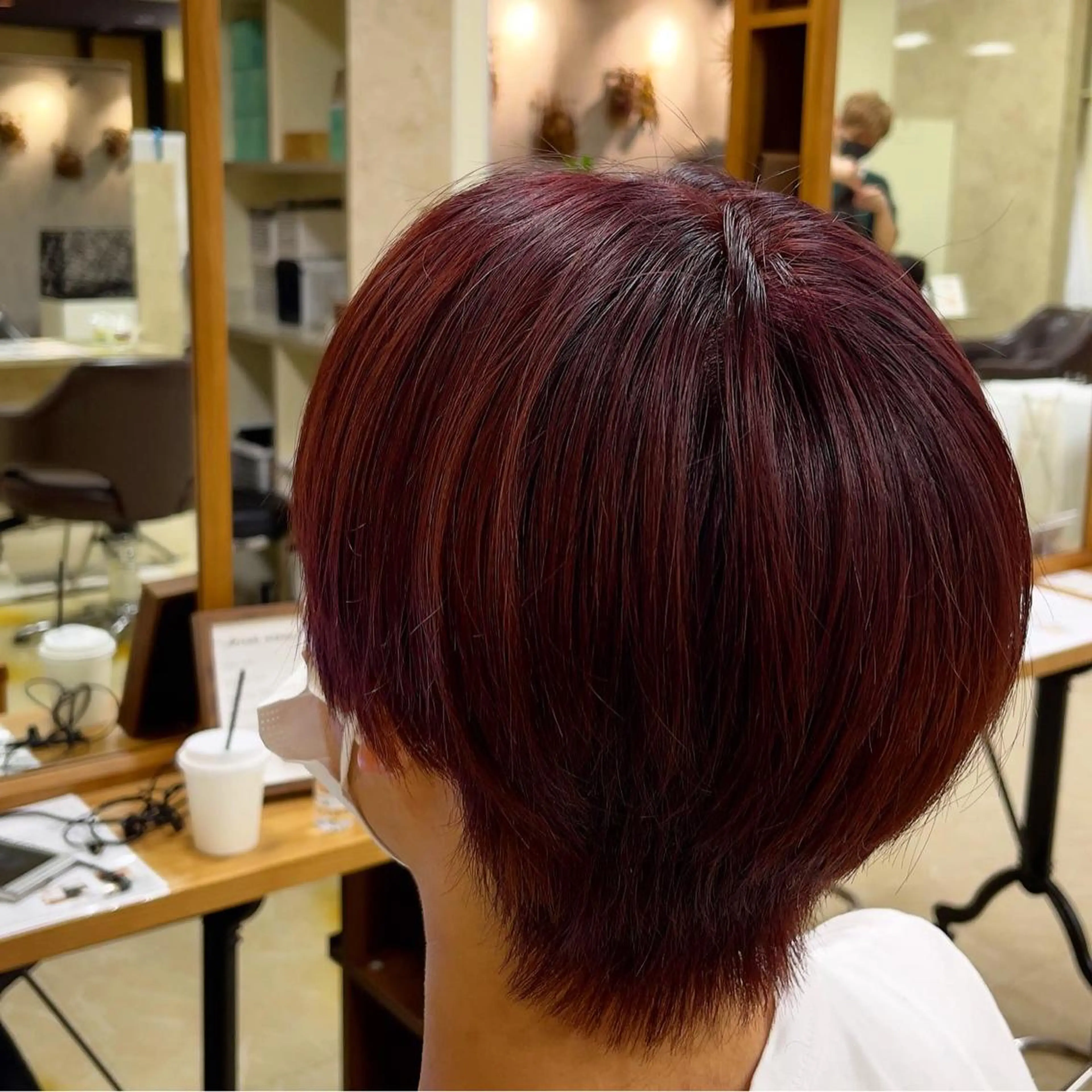 ショート カラー ブリーチ レッドカラー CARE SHINSAIBASHI所属・縮毛・酸性ストレート 専門 今井のヘアスタイル