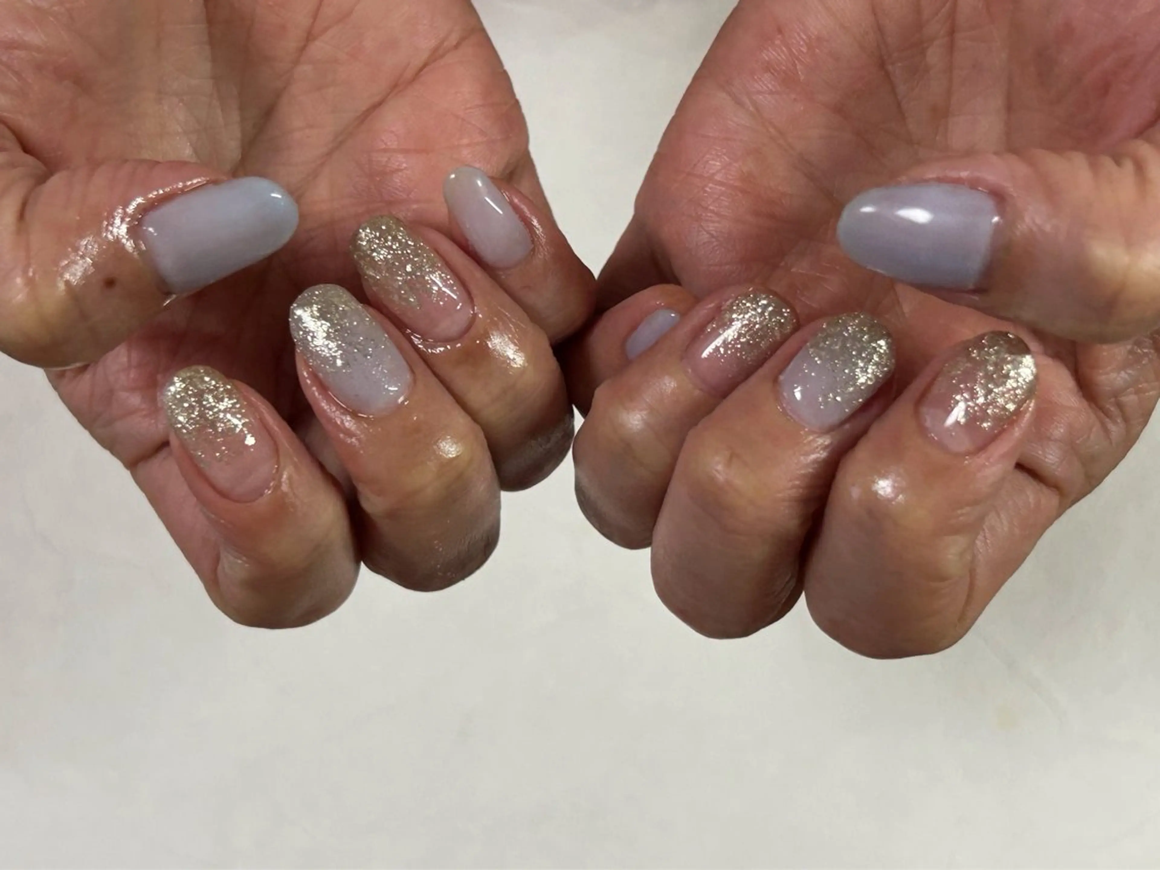 ネイル オーロラネイル フットネイル フレンチネイル ジェルネイル マグネットネイル kiki nail &brow二子玉川の眉毛・アイブロウイメージ