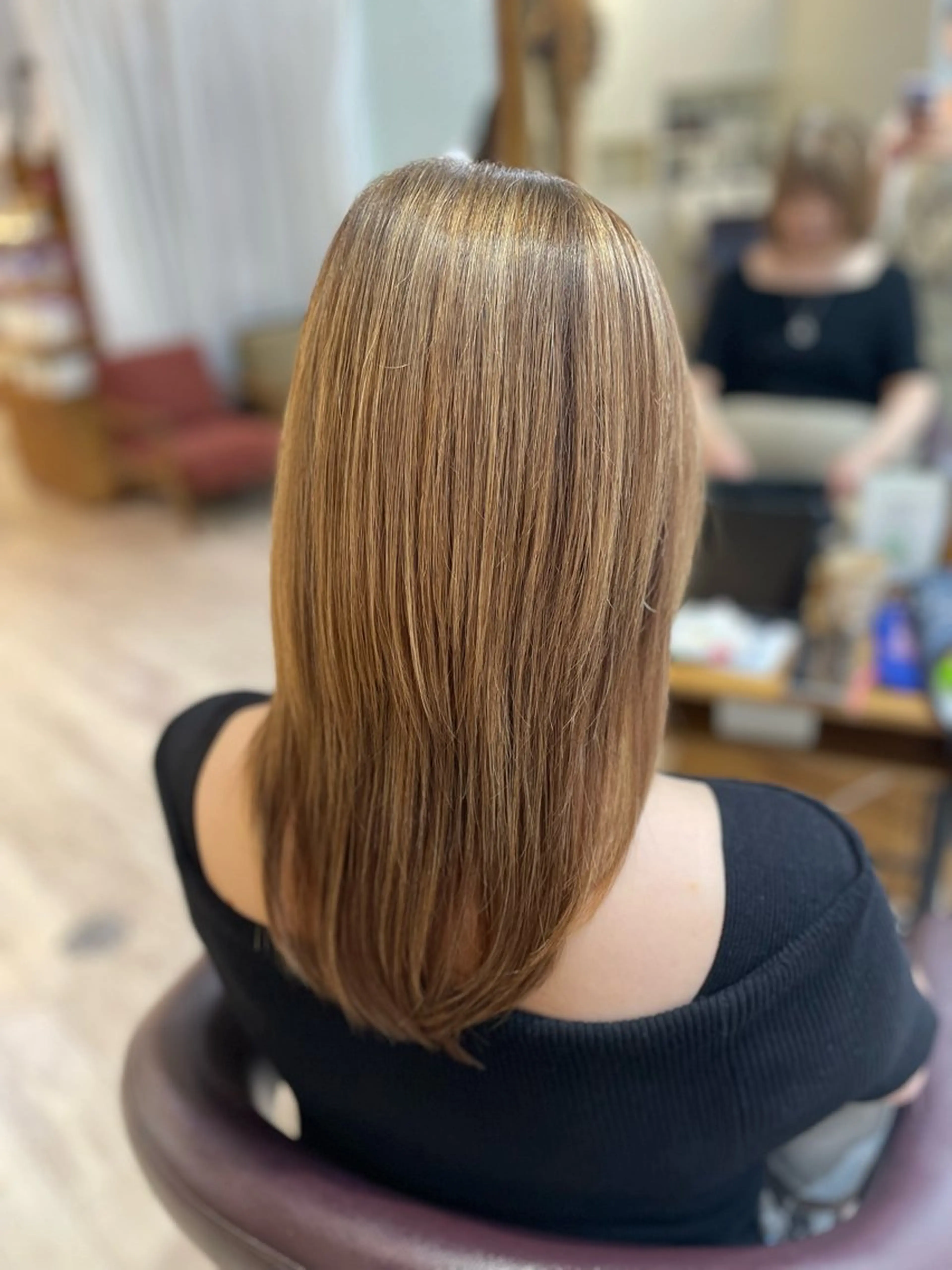 ミディアム 縮毛矯正 茅野 あゆ美のヘアスタイル