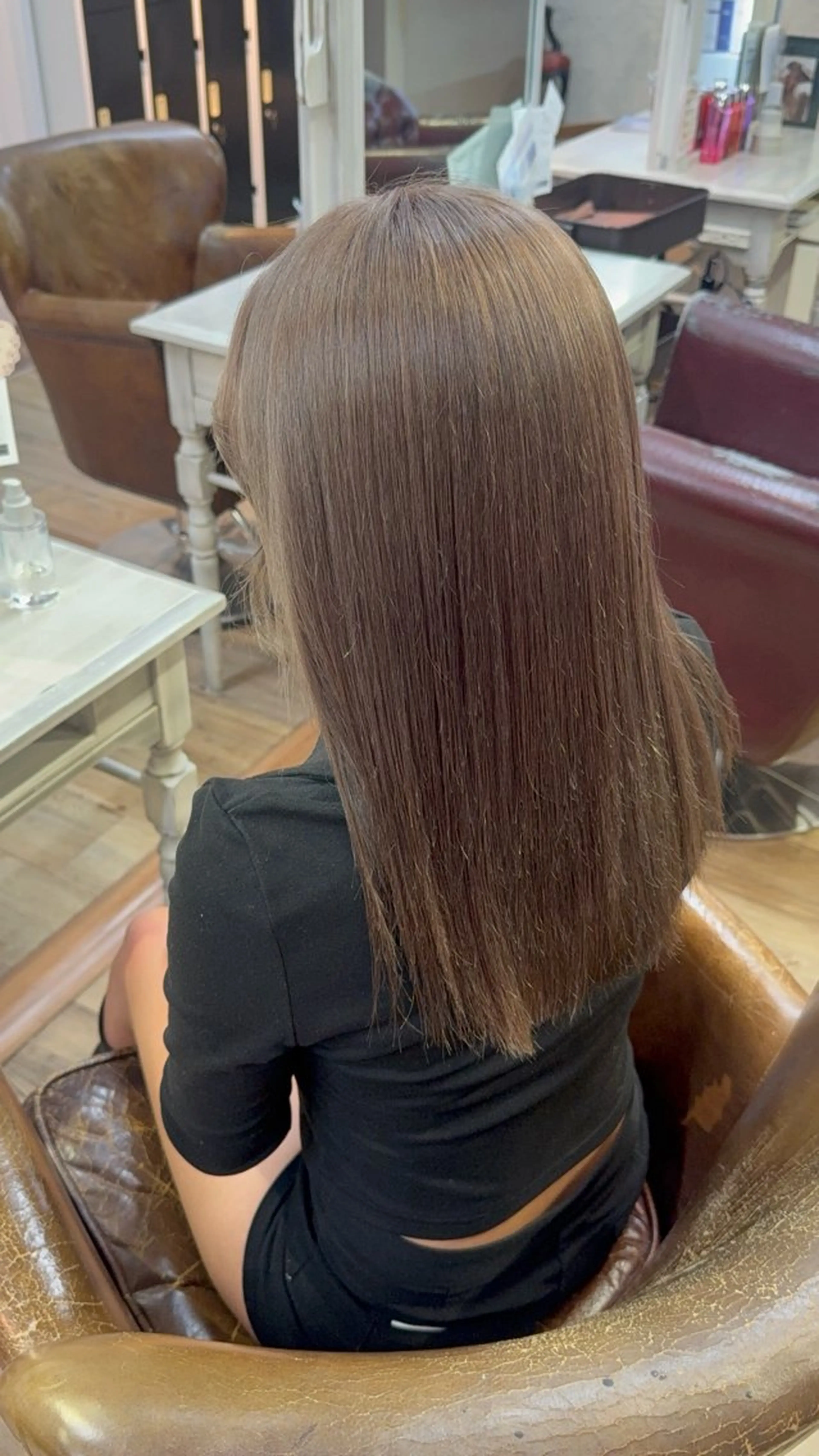 セミロング ヘアカラー Yuzumi/ ハイトーン/パーマのヘアスタイル