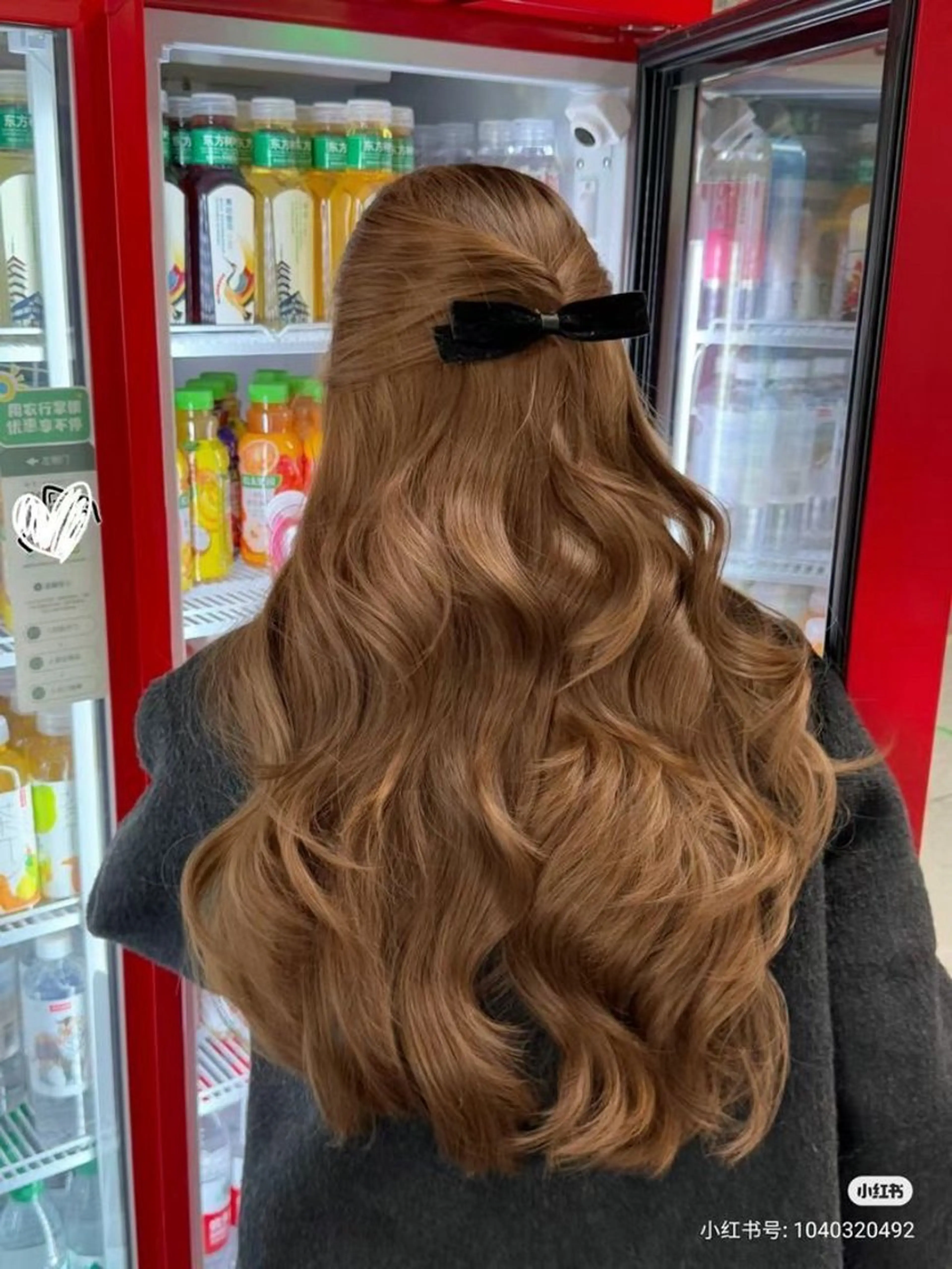 ロング カラー 🖤ハイトーン× レイヤー🖤SARAのヘアスタイル