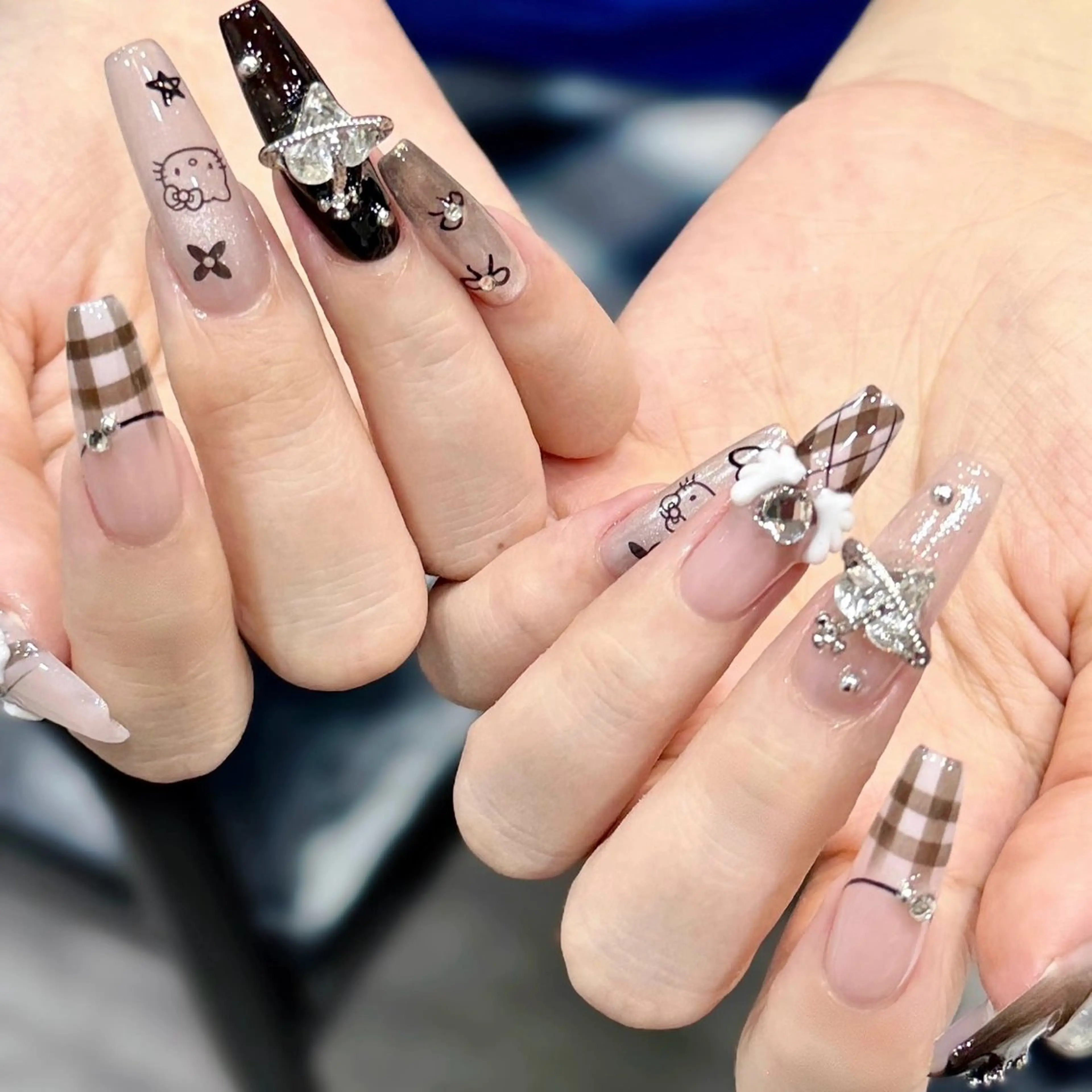 🌈150分チップ長さだし10本+持ち込みデザイン・パーツつけ放題「ジェルオフ無料」の写真