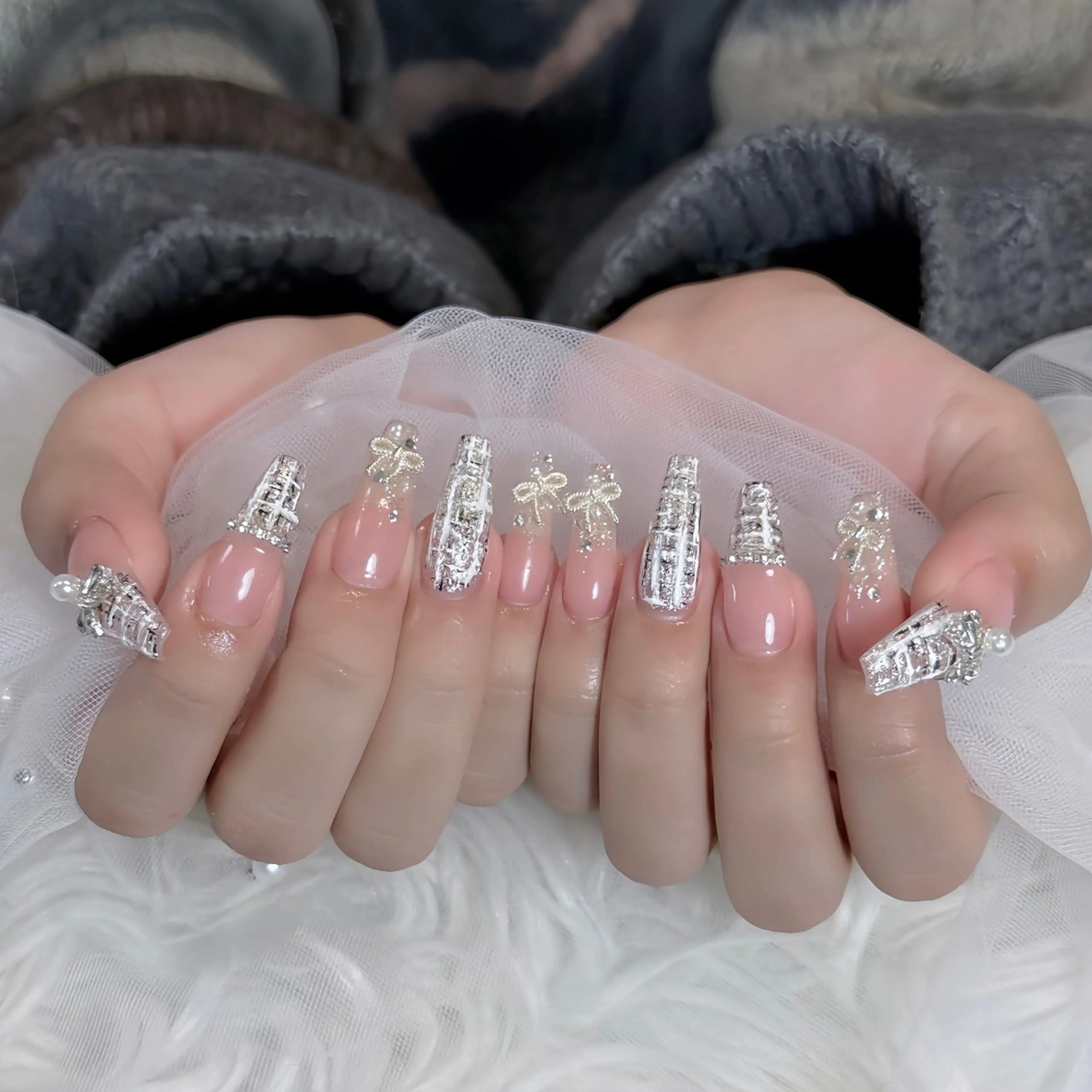 ネイル オーロラネイル ボルドー ブラウン 氷ネイル・うるうるネイル キラキラネイル Julli NailStudioのネイルデザイン