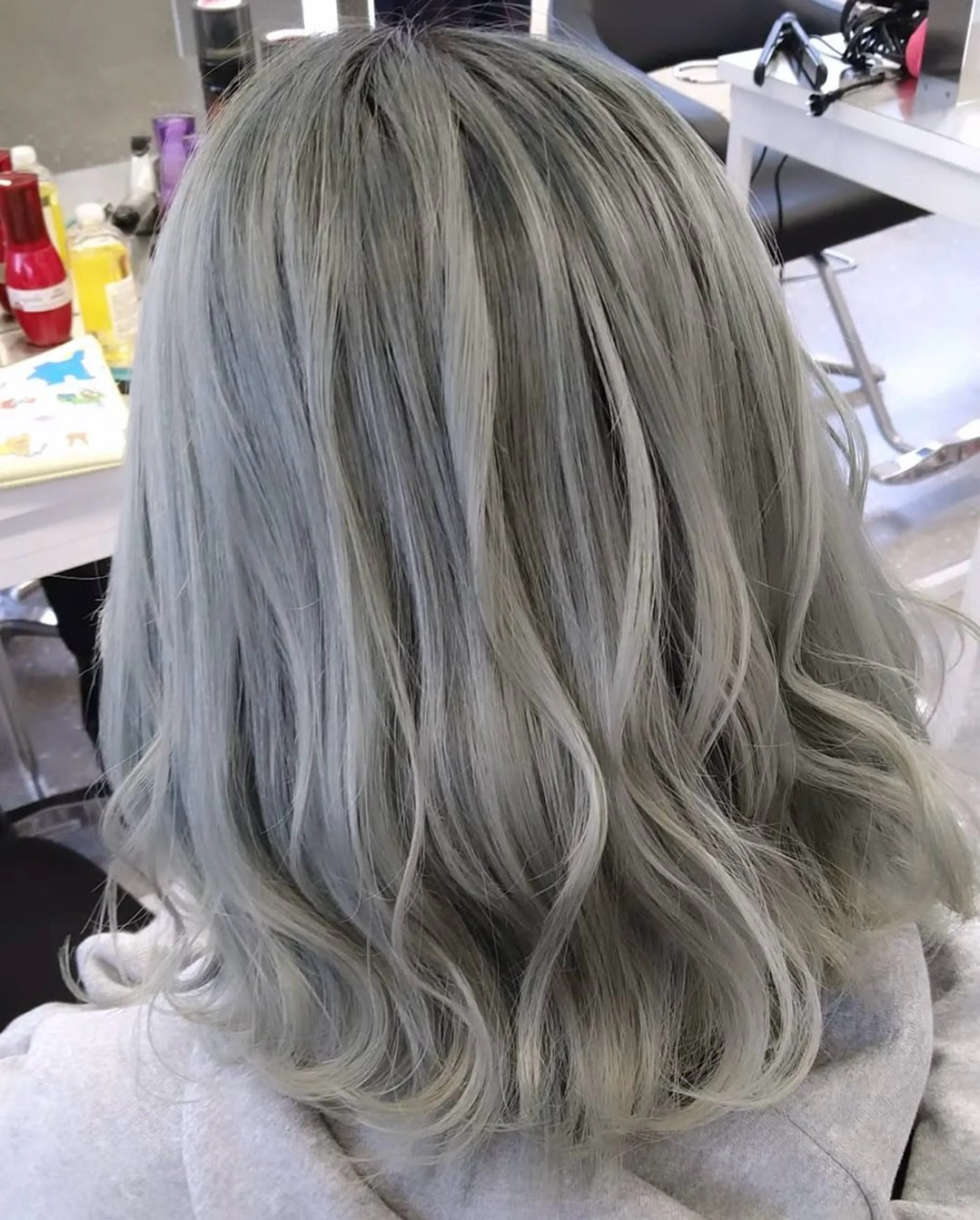 ロング カラー ブリーチ ダブルカラー ヘアカラー ROSTAR セイゴのヘアスタイル