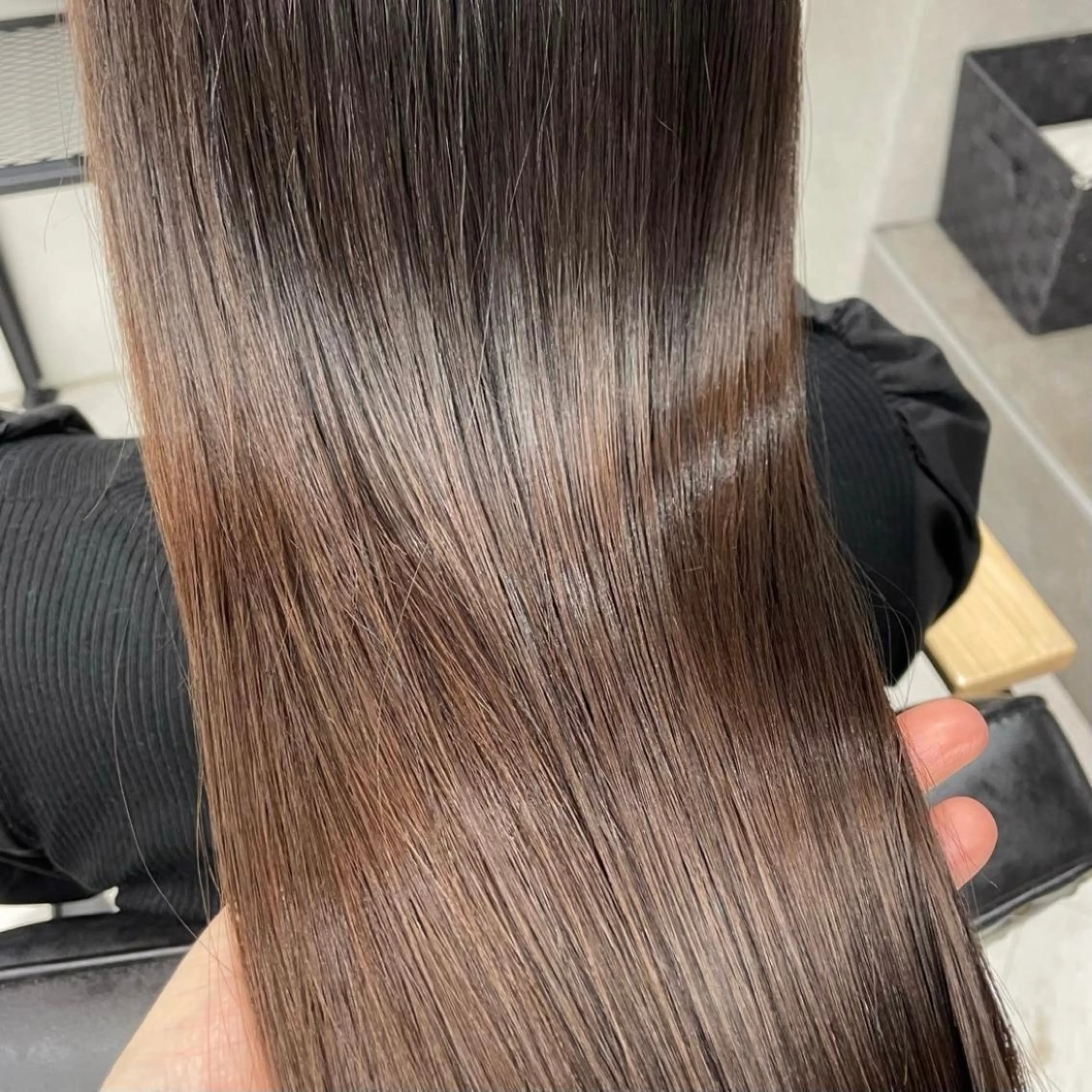 セミロング カラー パーマ ヘアアレンジ メンズ ブラウンカラー 透明感カラー 髪質改善 トリートメント mona/ ストレートスタイル✨のヘアスタイル