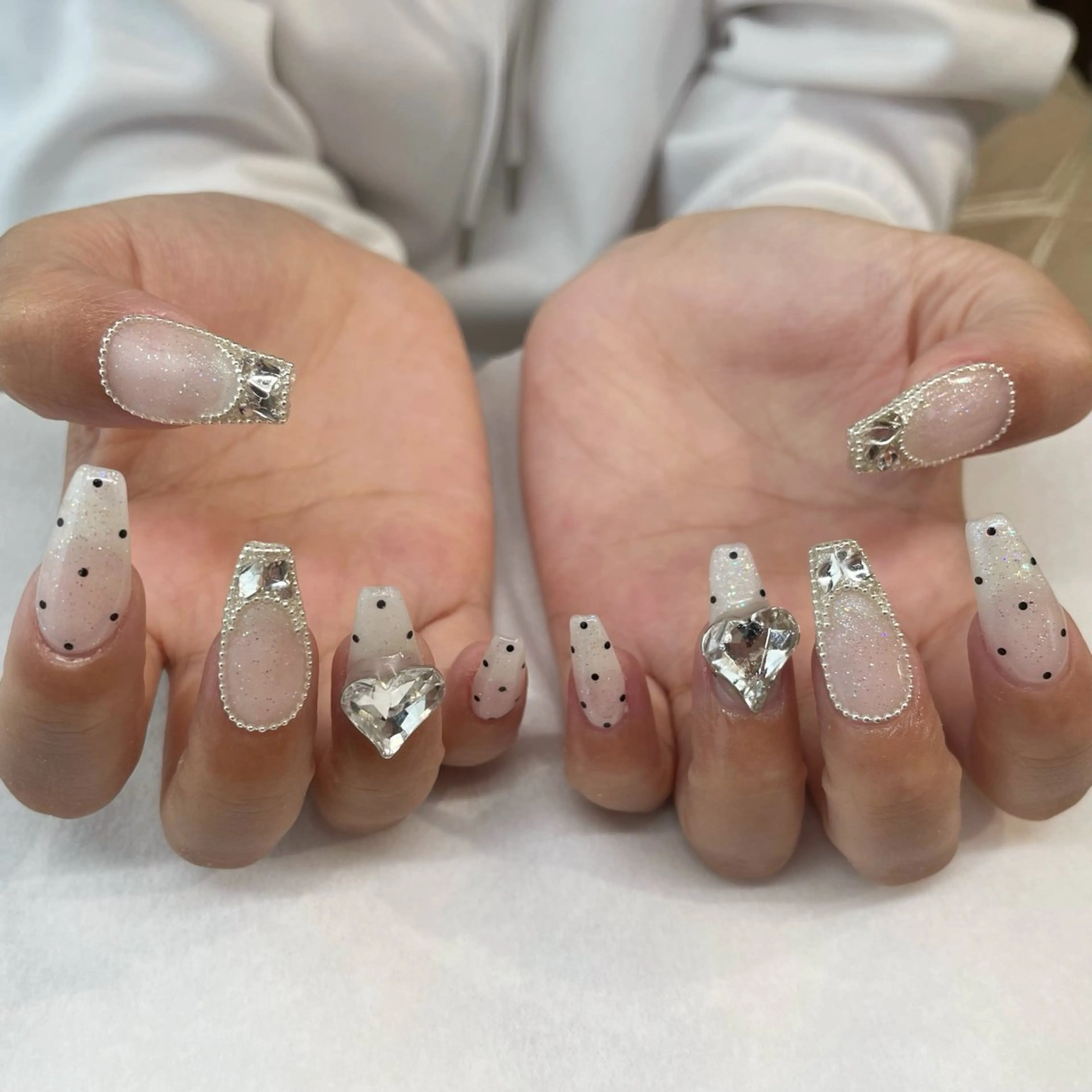 ネイル ハンドネイル 💎🐰 saki. m 🐰💎のネイルデザイン