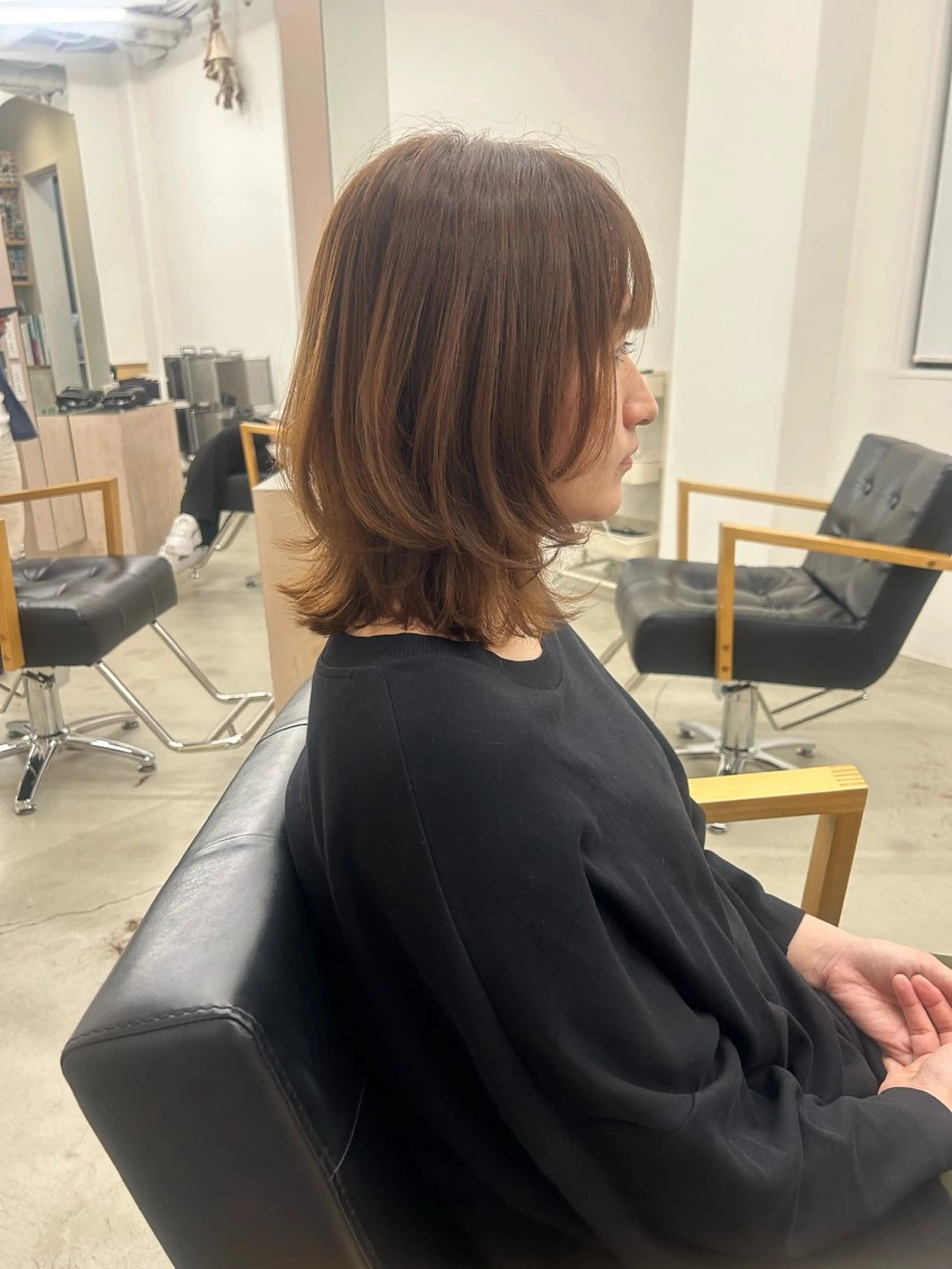 ミディアム ミディアムレイヤー レイヤーカット noa  🦋 ブリーチ/暖色のヘアスタイル