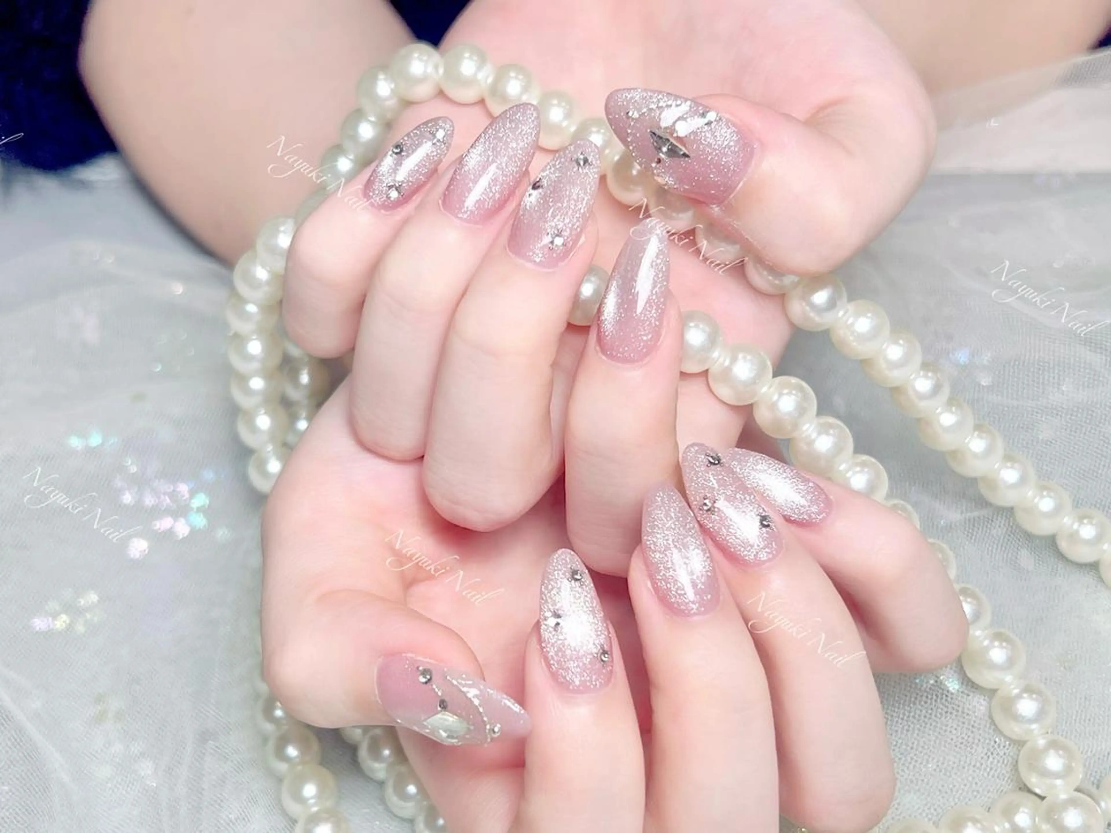 ネイル 🦋 Queenieのネイルデザイン