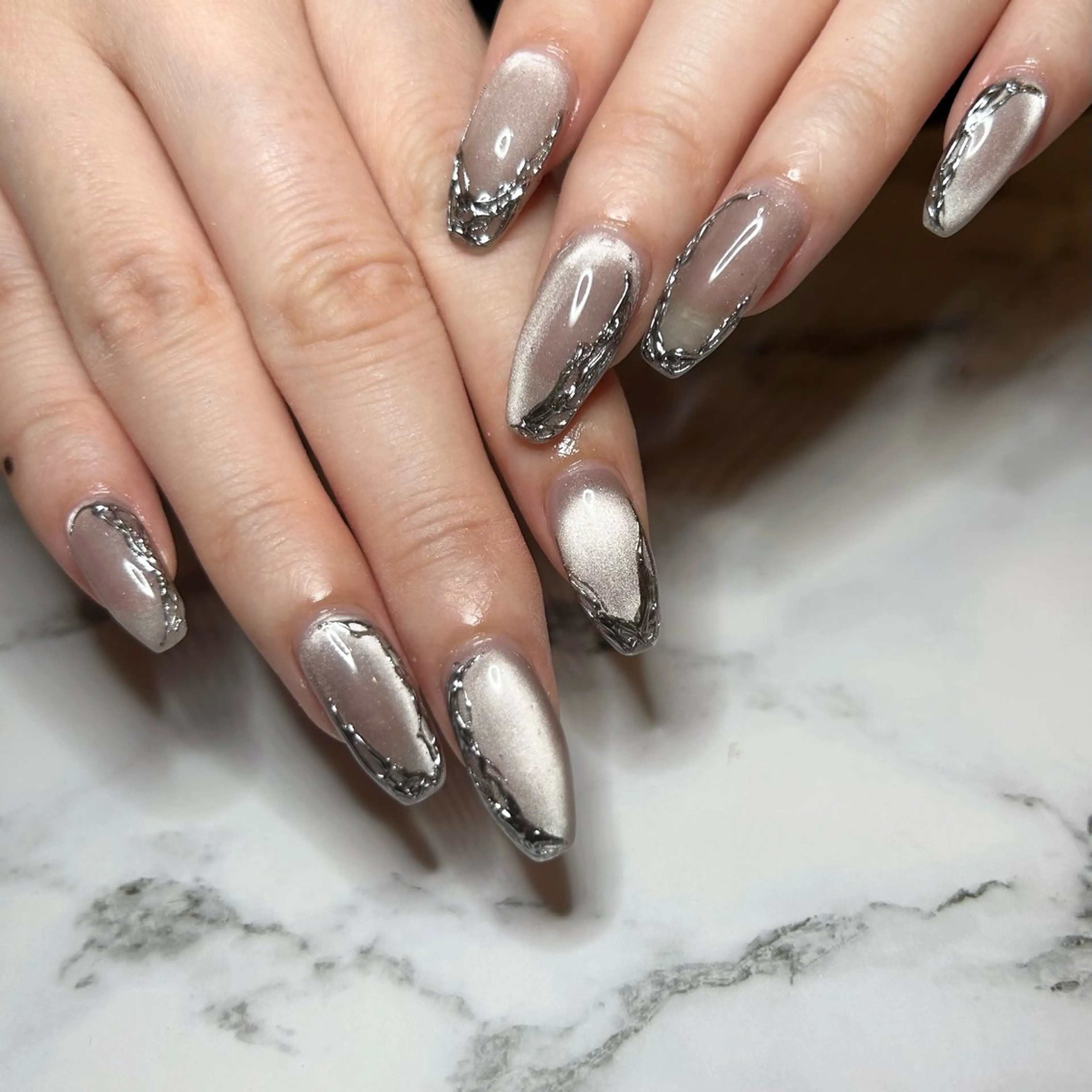 ネイル ハンドネイル ハンドケア she nail studio所属・パラジェル/スカルプ salonOerbaのネイルデザイン