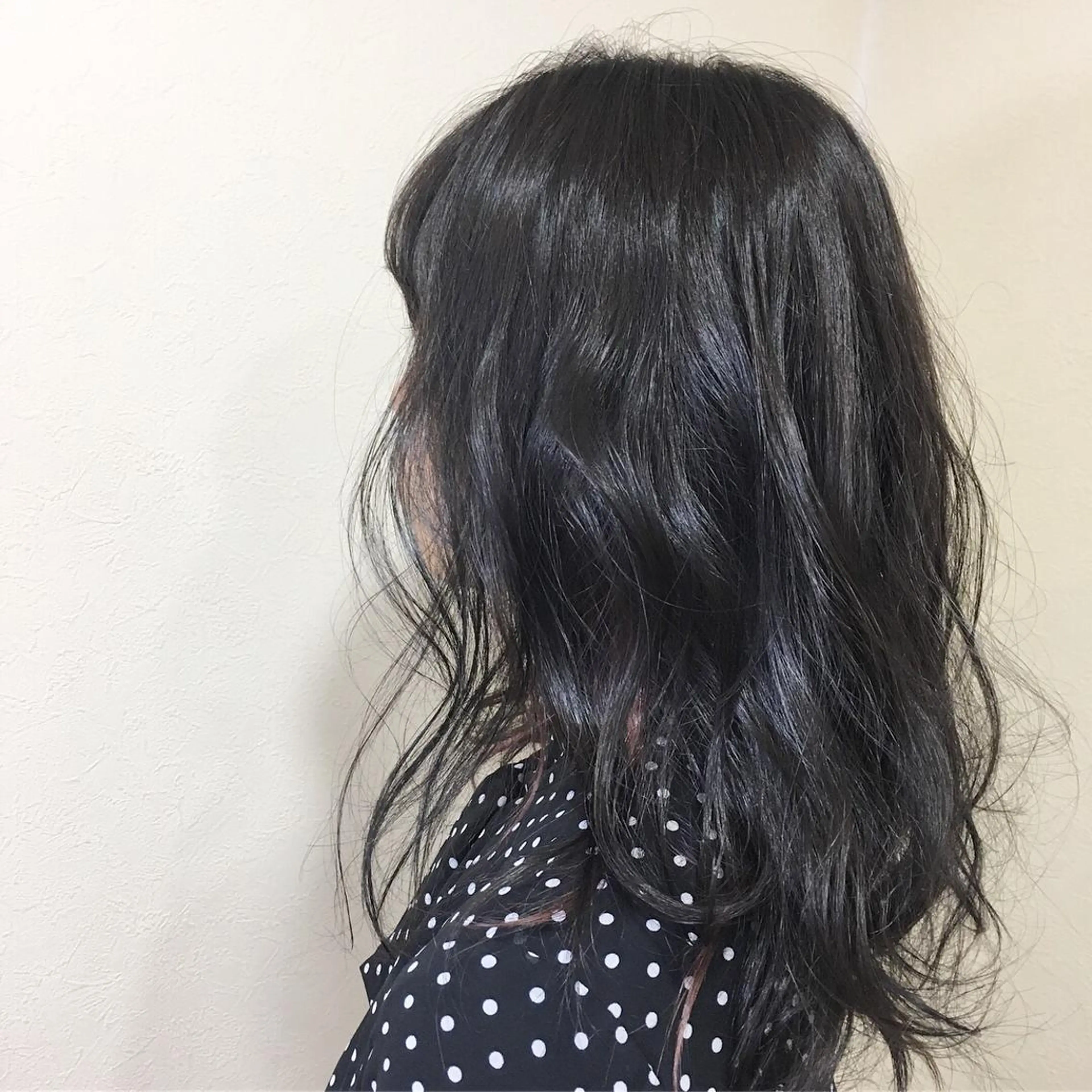 カラー 工藤 綾華のヘアスタイル