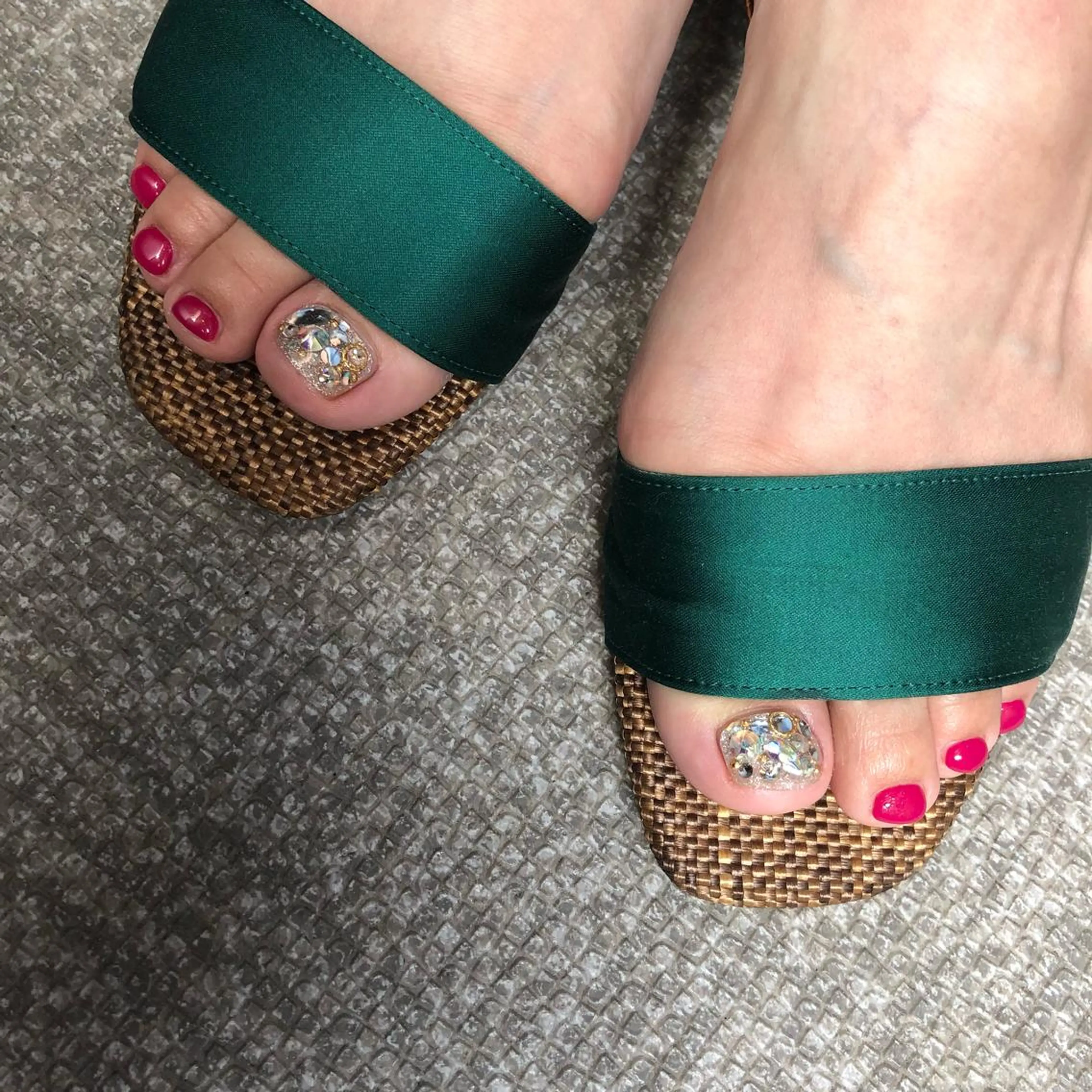 ロング カラー ヘアアレンジ キッズ ネイル マツエク・マツパ 福田 加奈のネイルデザイン